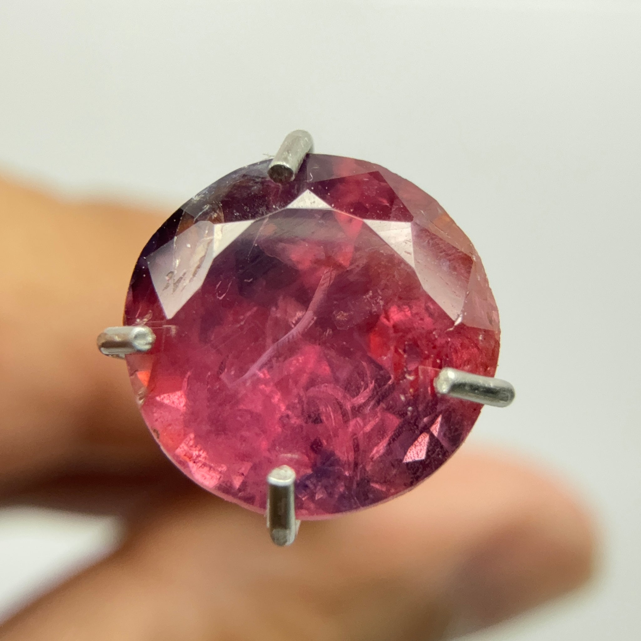 Winza Sapphire, native cut in Tanzania, 1.80ct, Winza, Tanzania, Untreated Unheated, pictures taken on a gem display ring, have a look