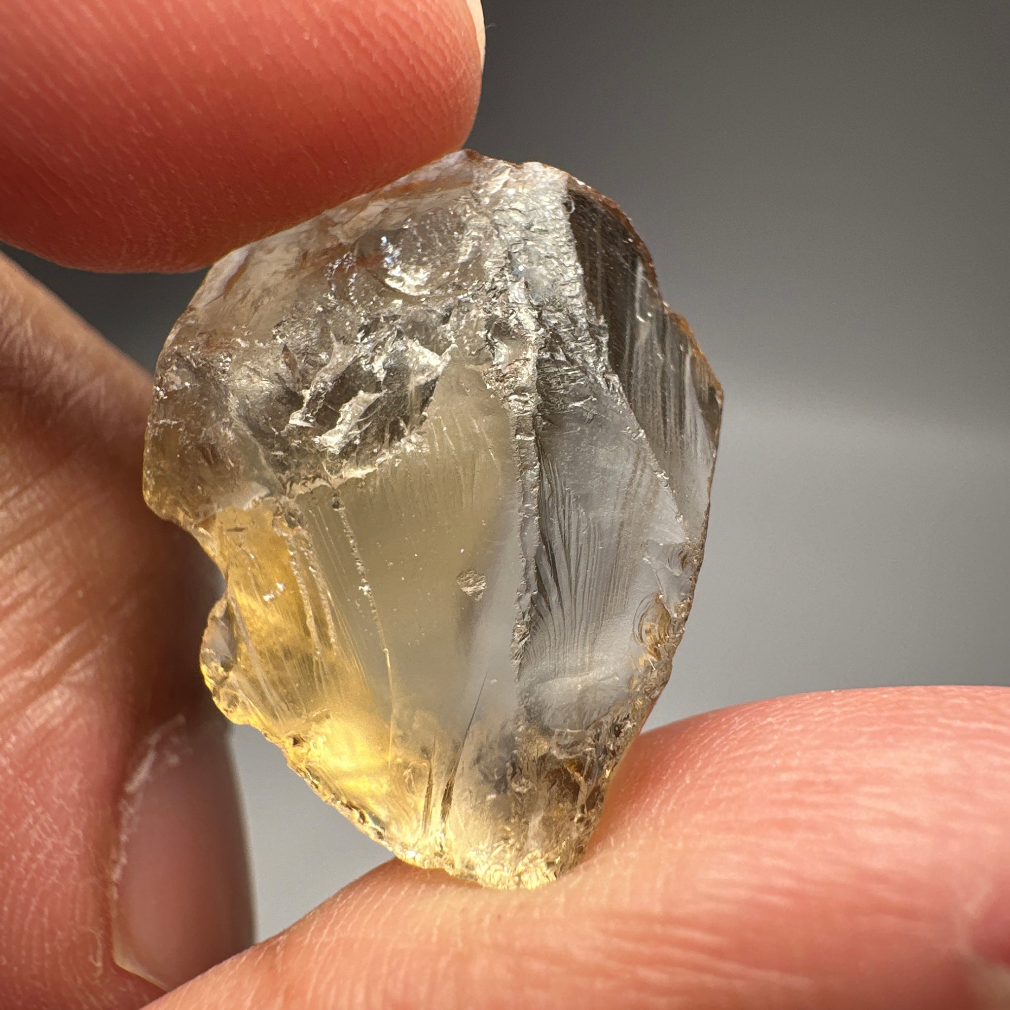 Citrine, 23.08ct, Zambia, Untreated Unheated, slight issues on outside, rest VVS-IF, shape flat