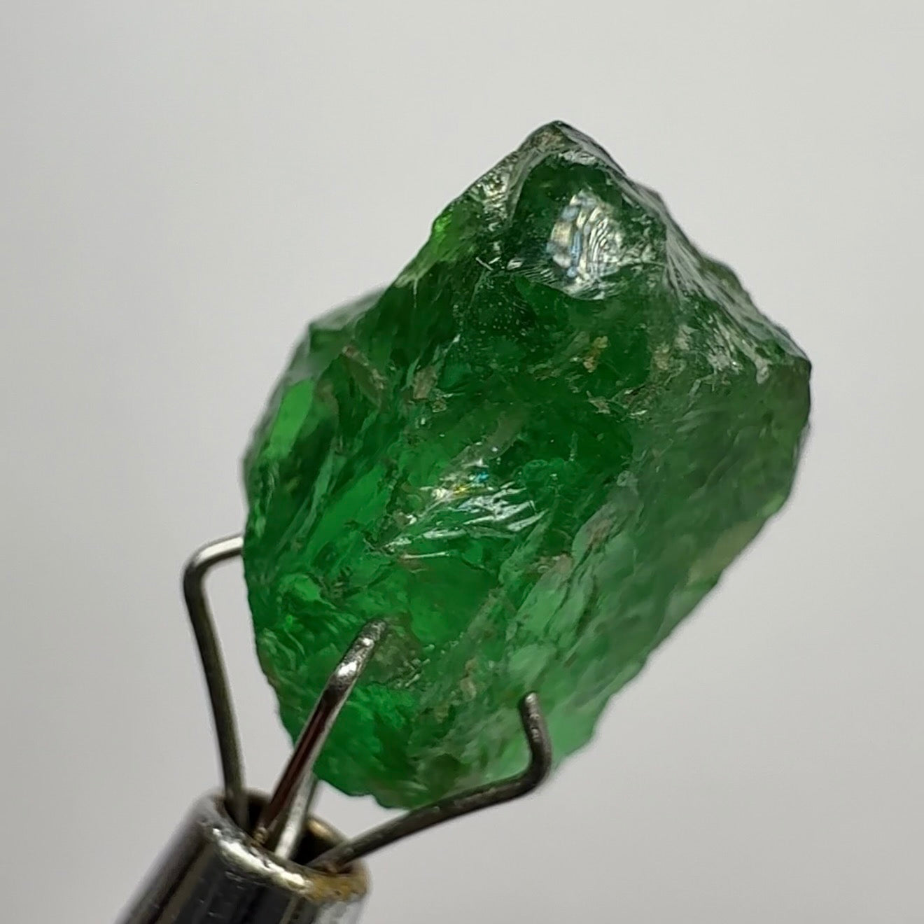 Tsavorite Garnet, 7.82ct, Tanzania, Untreated Unheated. Slightly included with slight veils