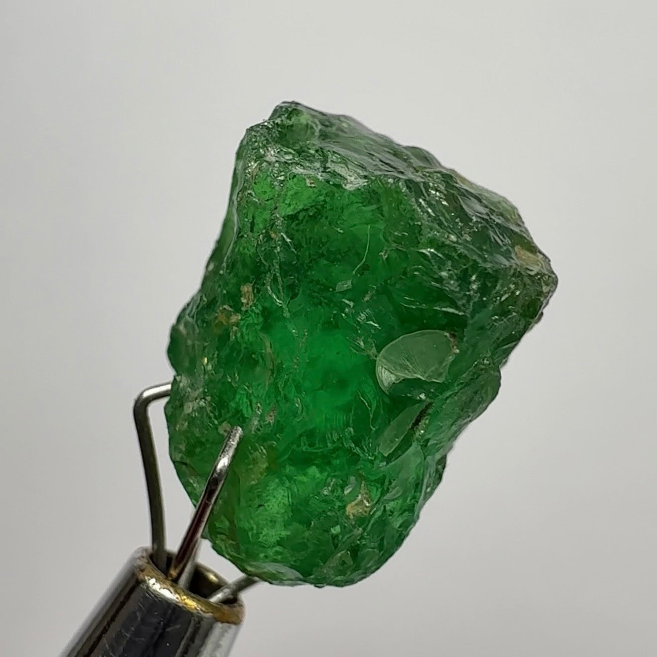 Tsavorite Garnet, 7.82ct, Tanzania, Untreated Unheated. Slightly included with slight veils