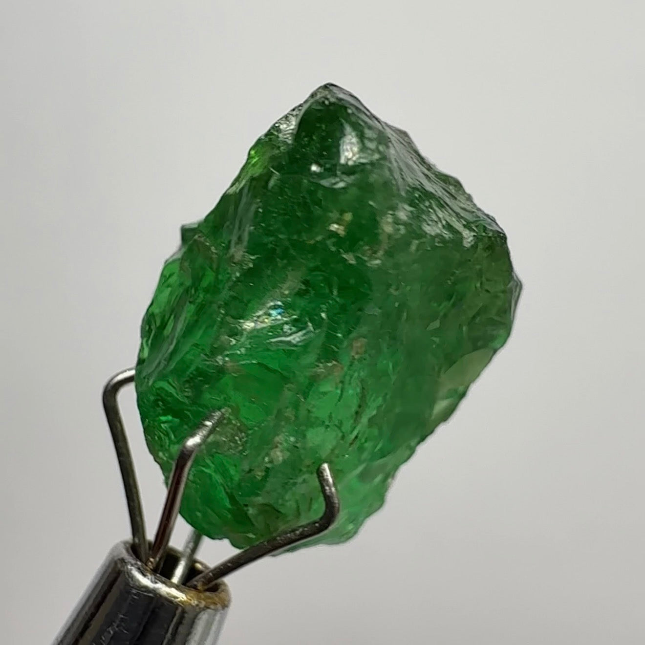 Tsavorite Garnet, 7.82ct, Tanzania, Untreated Unheated. Slightly included with slight veils