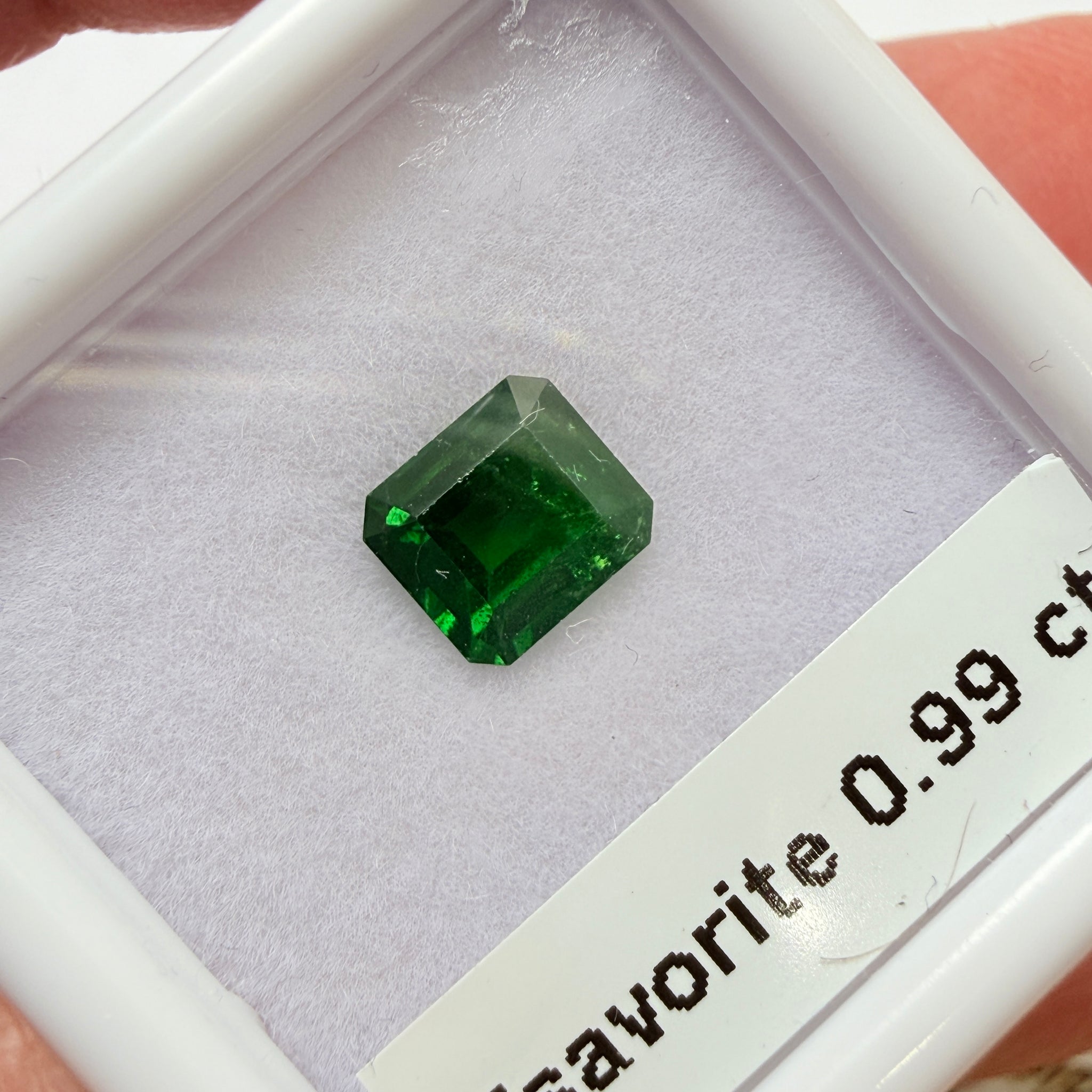 Tsavorite Garnet, 0.99ct, Kenya, Unheated Untreated, native cut.