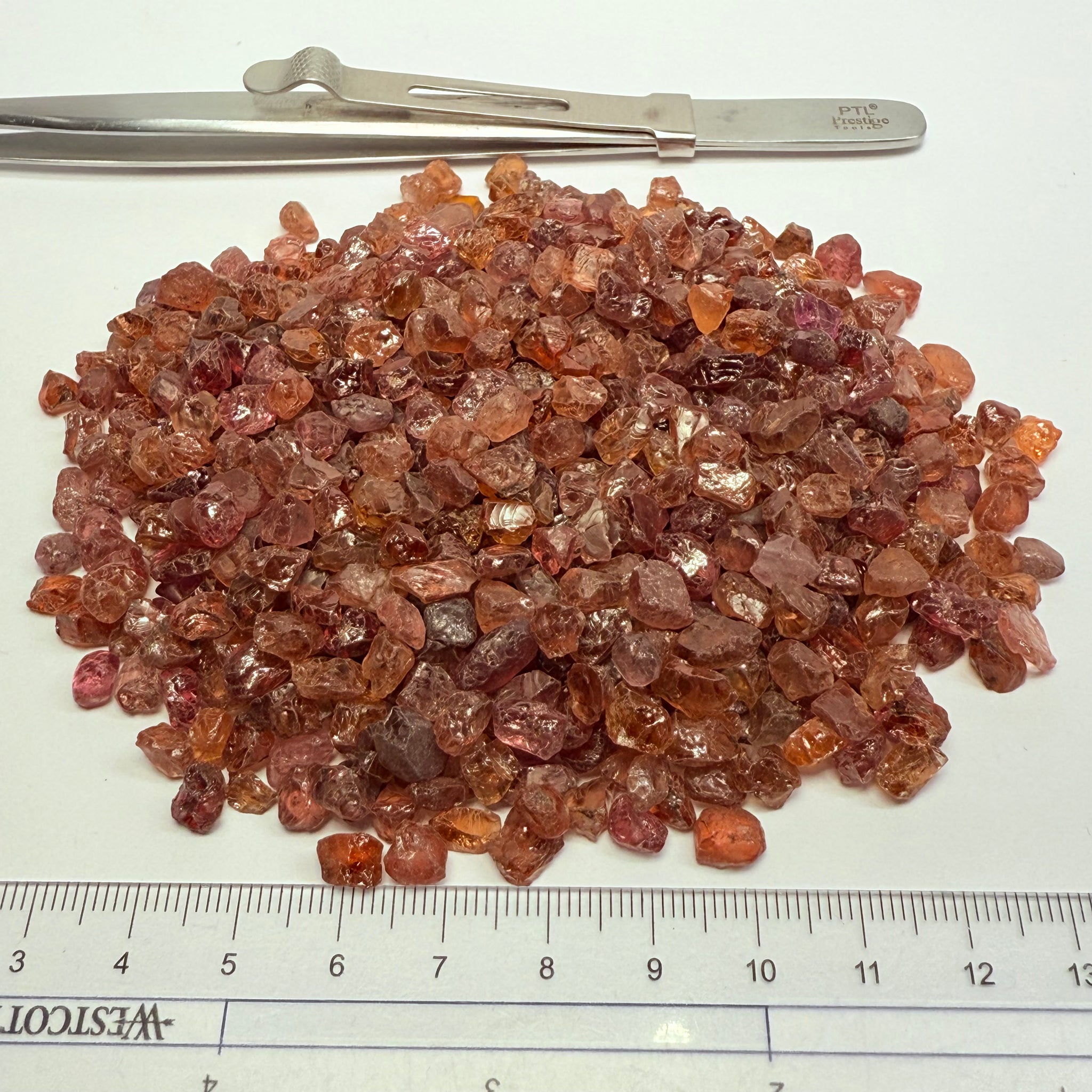 Mixed Garnets from Lindi Tanzania Lot, 197gm / 985ct, many Malayas, colour change / shift, all are either slightly included or spotty, less than $3/gm, 1.4ct av.