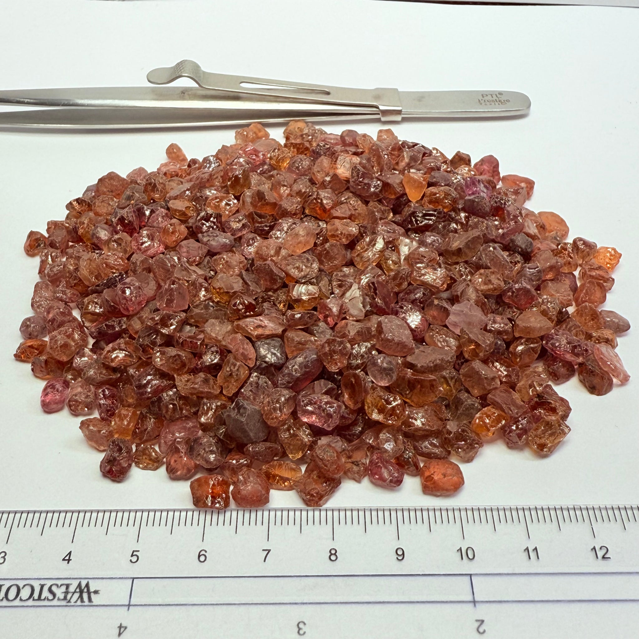 Mixed Garnets from Lindi Tanzania Lot, 197gm / 985ct, many Malayas, colour change / shift, all are either slightly included or spotty, less than $3/gm, 1.4ct av.