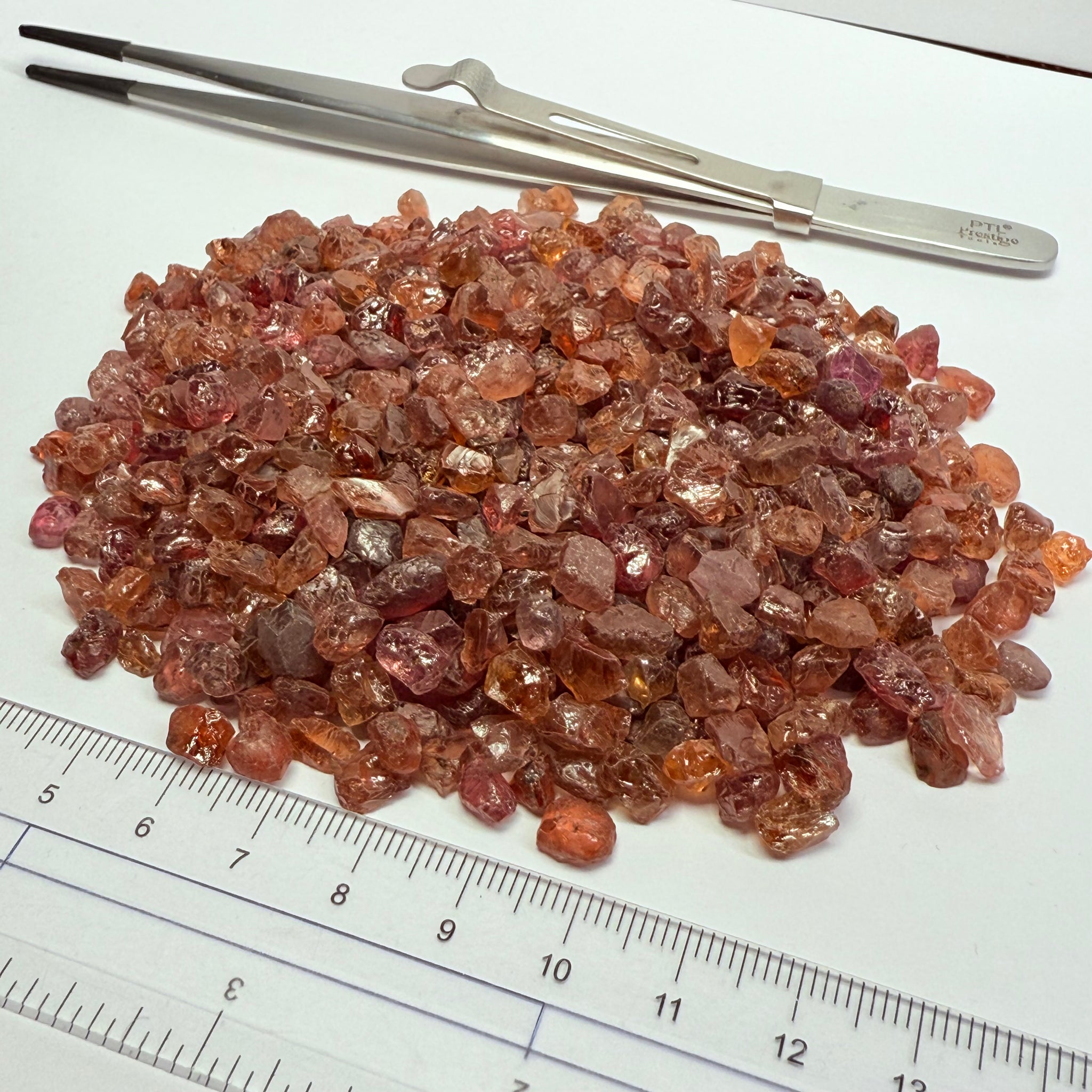 Mixed Garnets from Lindi Tanzania Lot, 197gm / 985ct, many Malayas, colour change / shift, all are either slightly included or spotty, less than $3/gm, 1.4ct av.