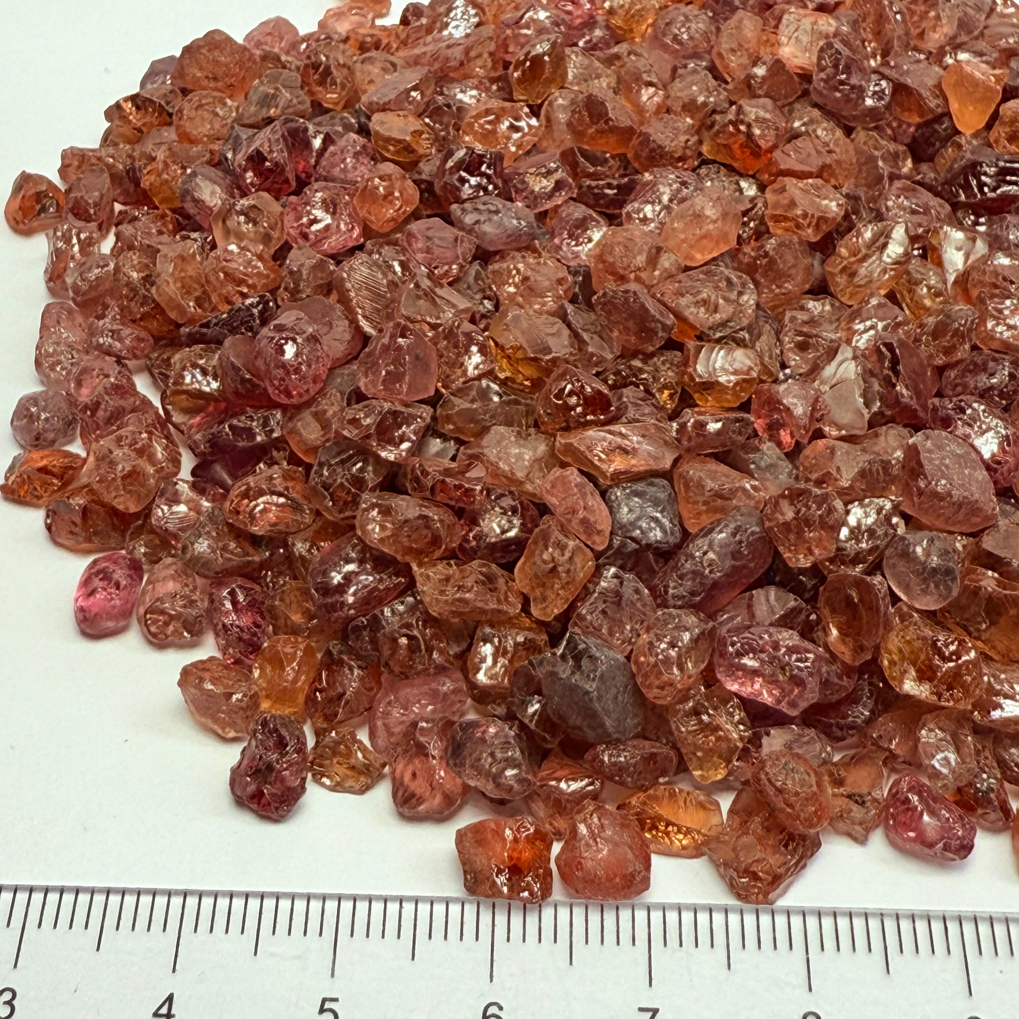 Mixed Garnets from Lindi Tanzania Lot, 197gm / 985ct, many Malayas, colour change / shift, all are either slightly included or spotty, less than $3/gm, 1.4ct av.
