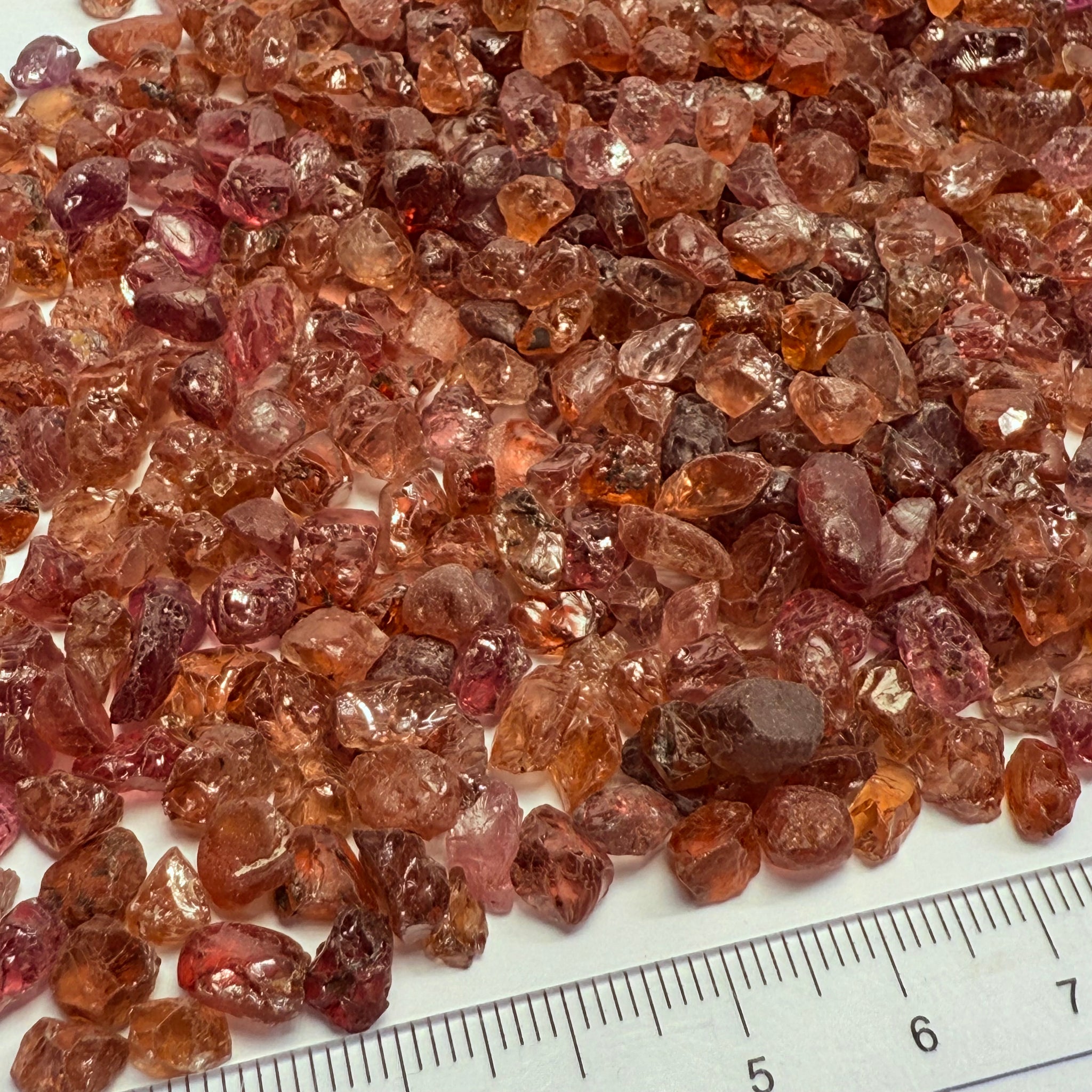 Mixed Garnets from Lindi Tanzania Lot, 197gm / 985ct, many Malayas, colour change / shift, all are either slightly included or spotty, less than $3/gm, 1.4ct av.
