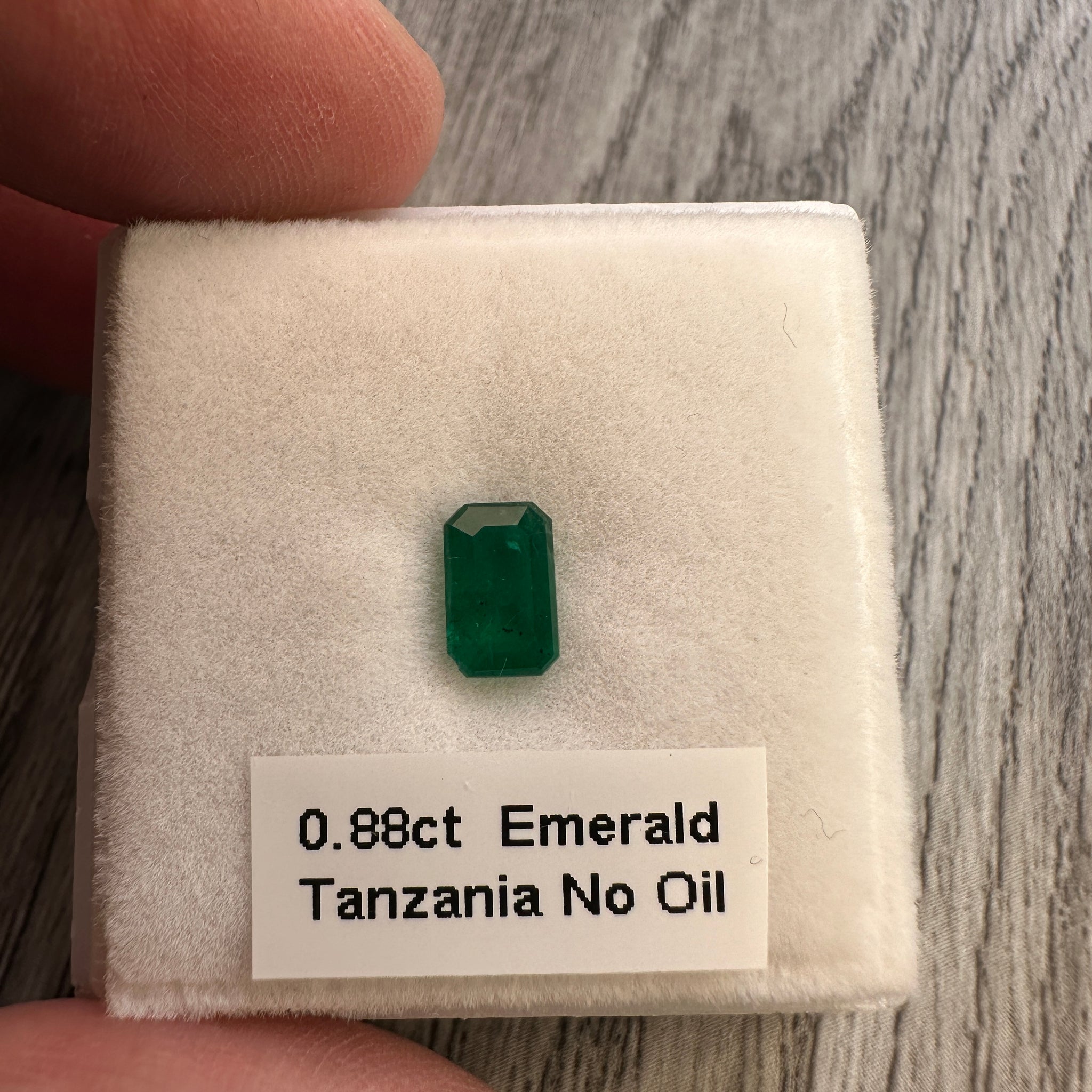 Emerald, 0.88ct, Tanzania, No Oil Unheated Untreated