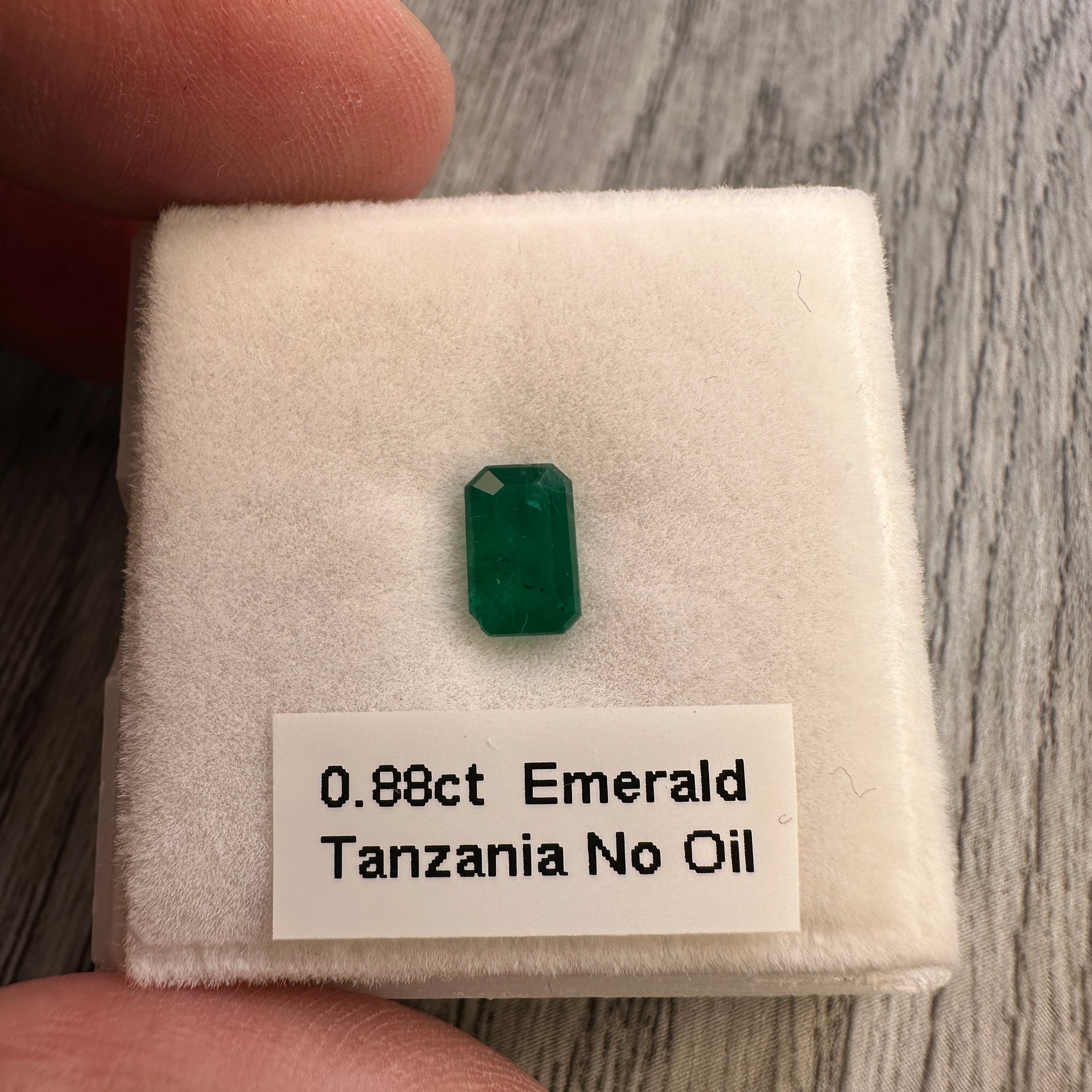 Emerald, 0.88ct, Tanzania, No Oil Unheated Untreated