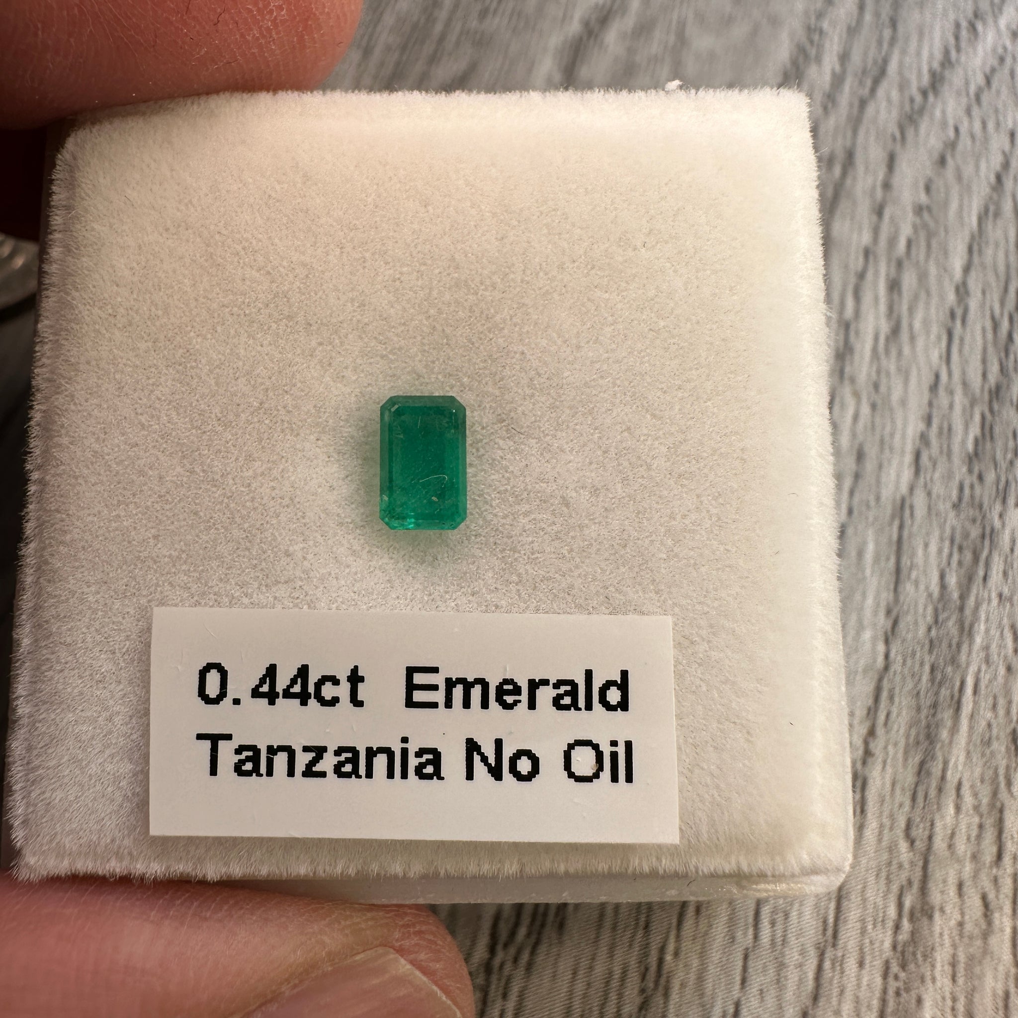 Emerald, 0.44ct, Tanzania, No Oil, Untreated Unheated