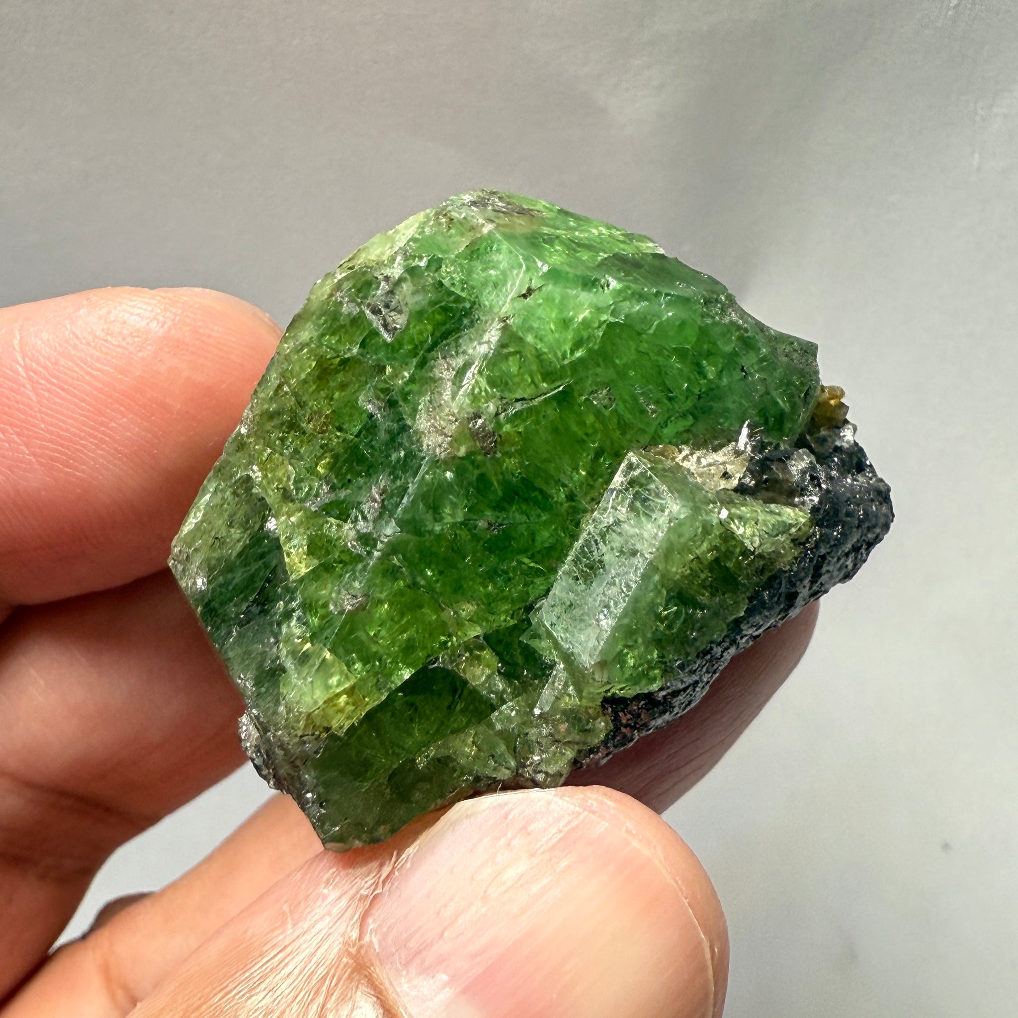 Tsavorite Crystal, 38.00gm / 190.00ct, Merelani, Tanzania, Unheated Untreated