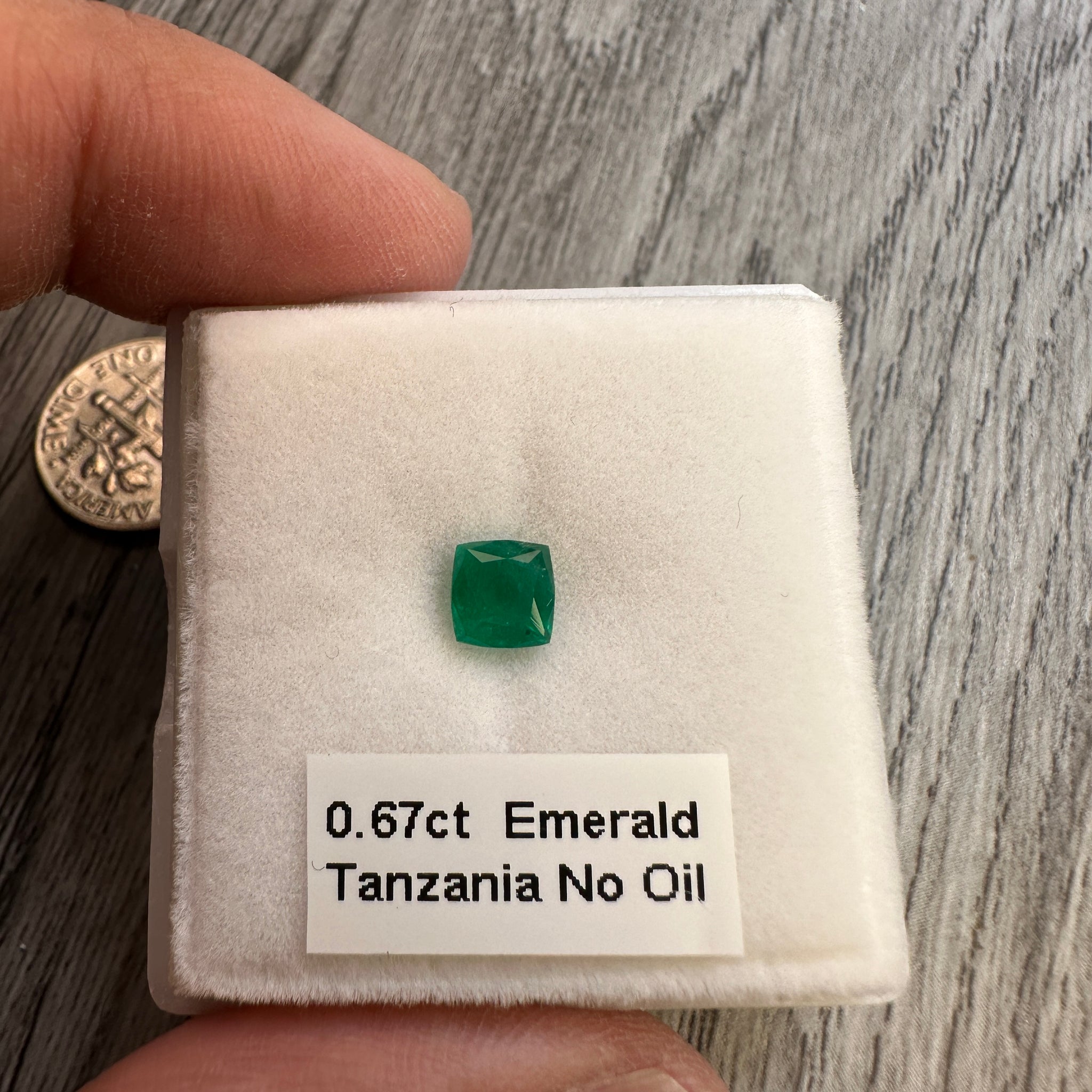 Emerald, 0.67ct, Tanzania, No Oil, Untreated Unheated.