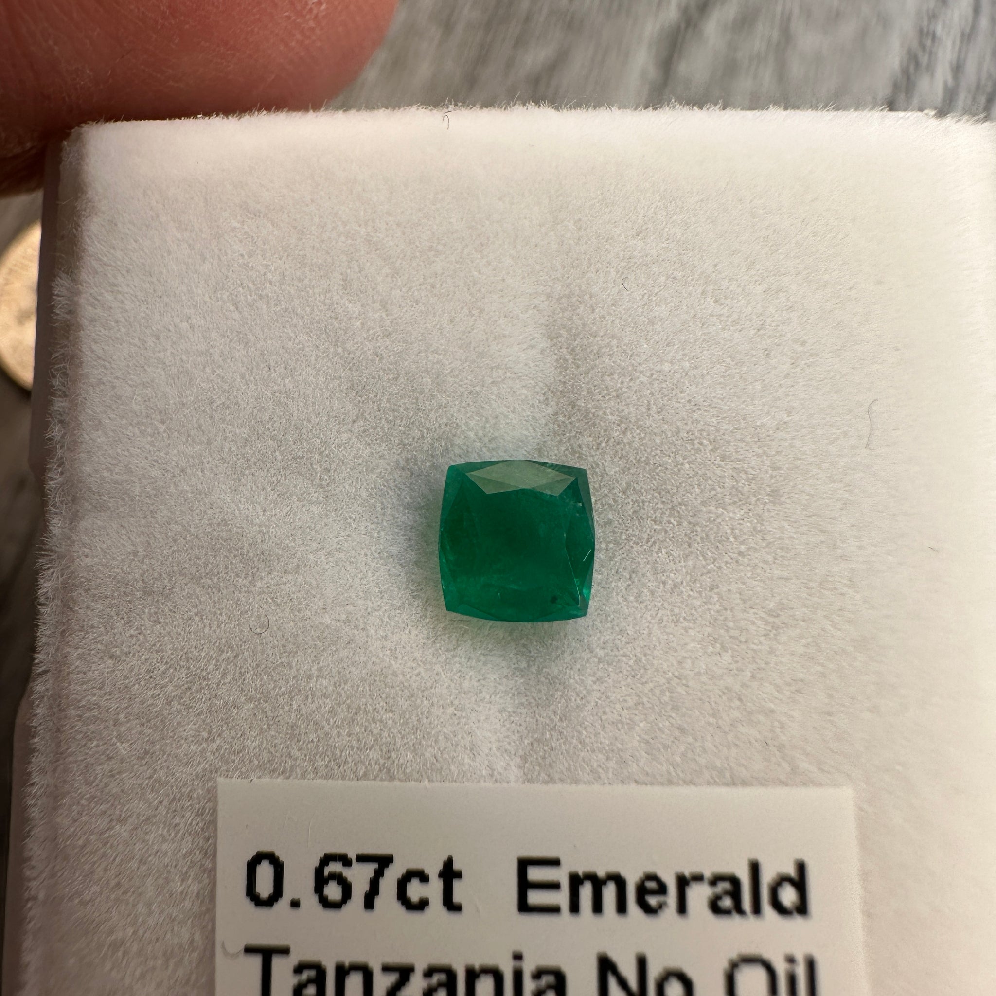 Emerald, 0.67ct, Tanzania, No Oil, Untreated Unheated.