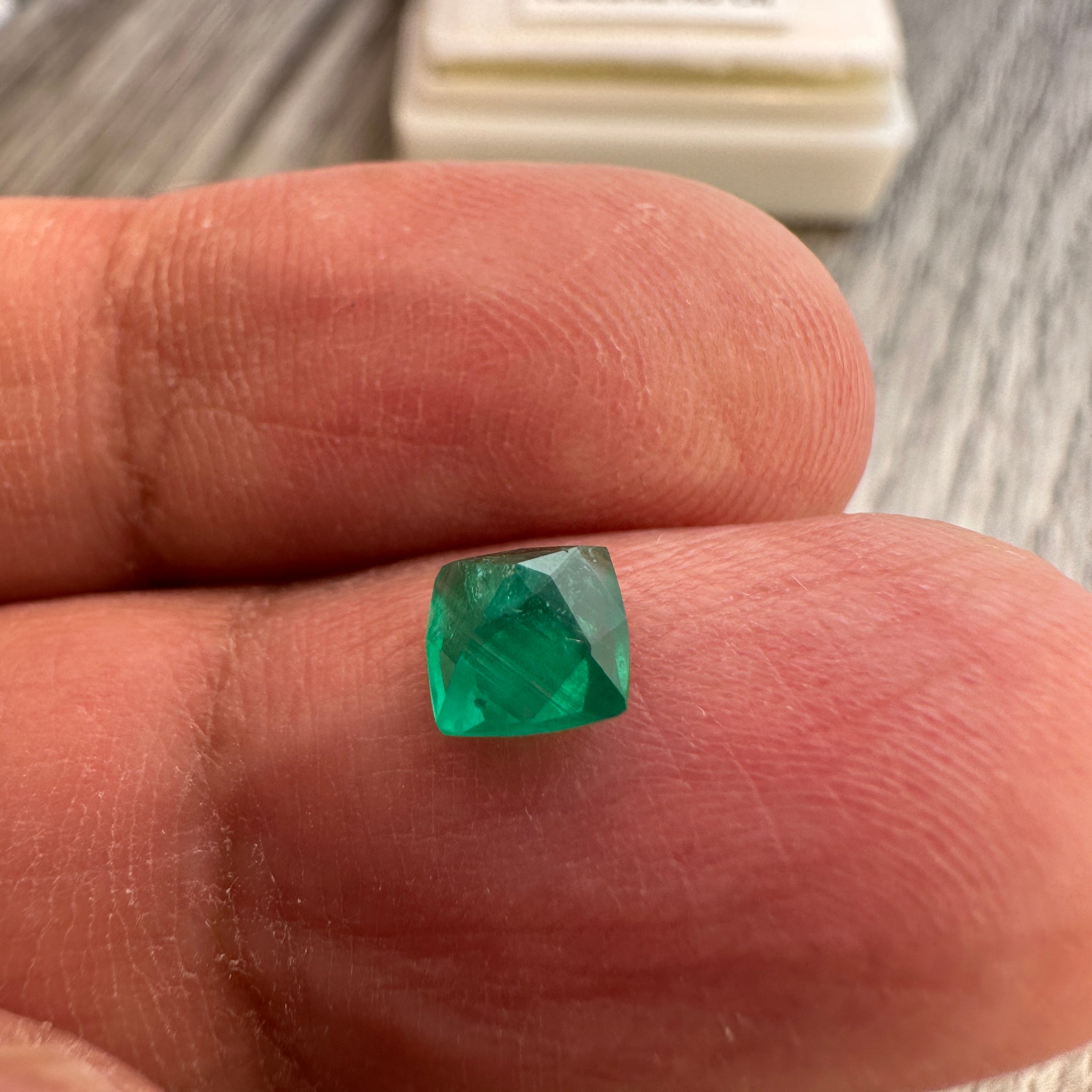 Emerald, 0.67ct, Tanzania, No Oil, Untreated Unheated.