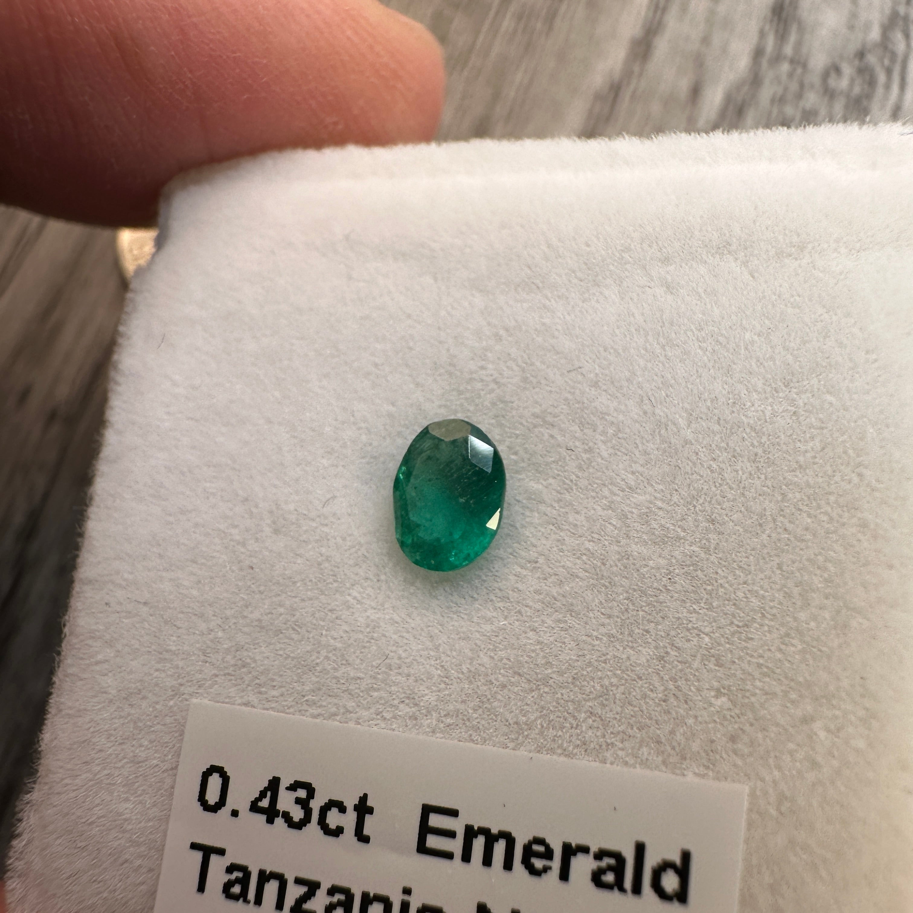 0.43ct Emerald, Tanzania, No Oil, Unheated Unheated