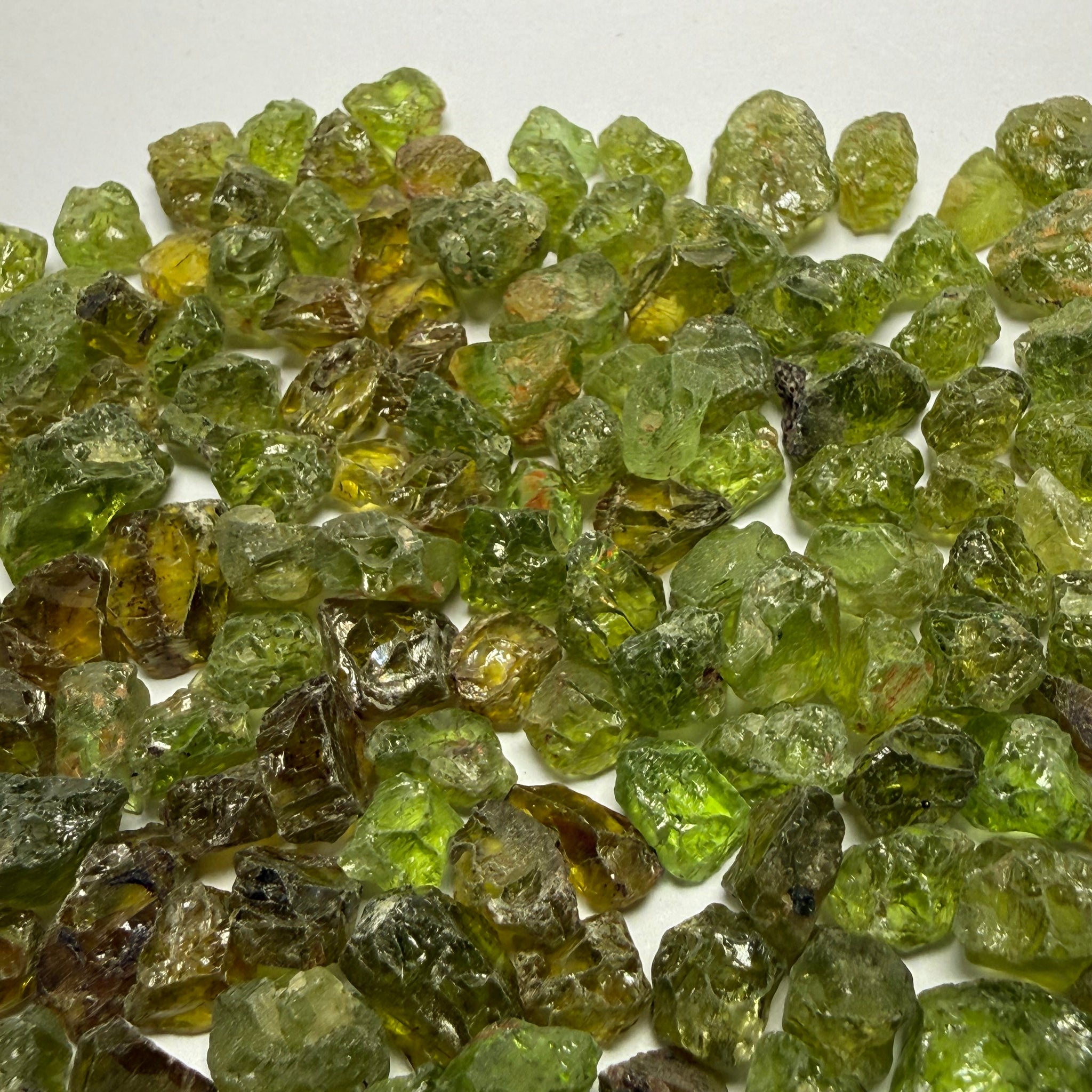 Peridot Lot, 90.00gm / 450.00ct, Tanzania, Untreated Unheated, mixed clarity lot from vvs-vs-si-included