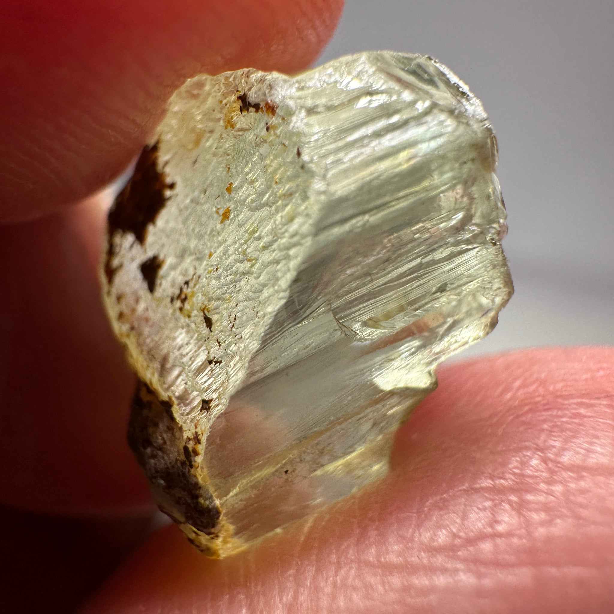 Tremolite Crystal, 13.66ct, Merelani, Tanzania, Untreated Unheated. Crack inside, the rest is vvs-if, see pic. Beautiful soft lime green colour