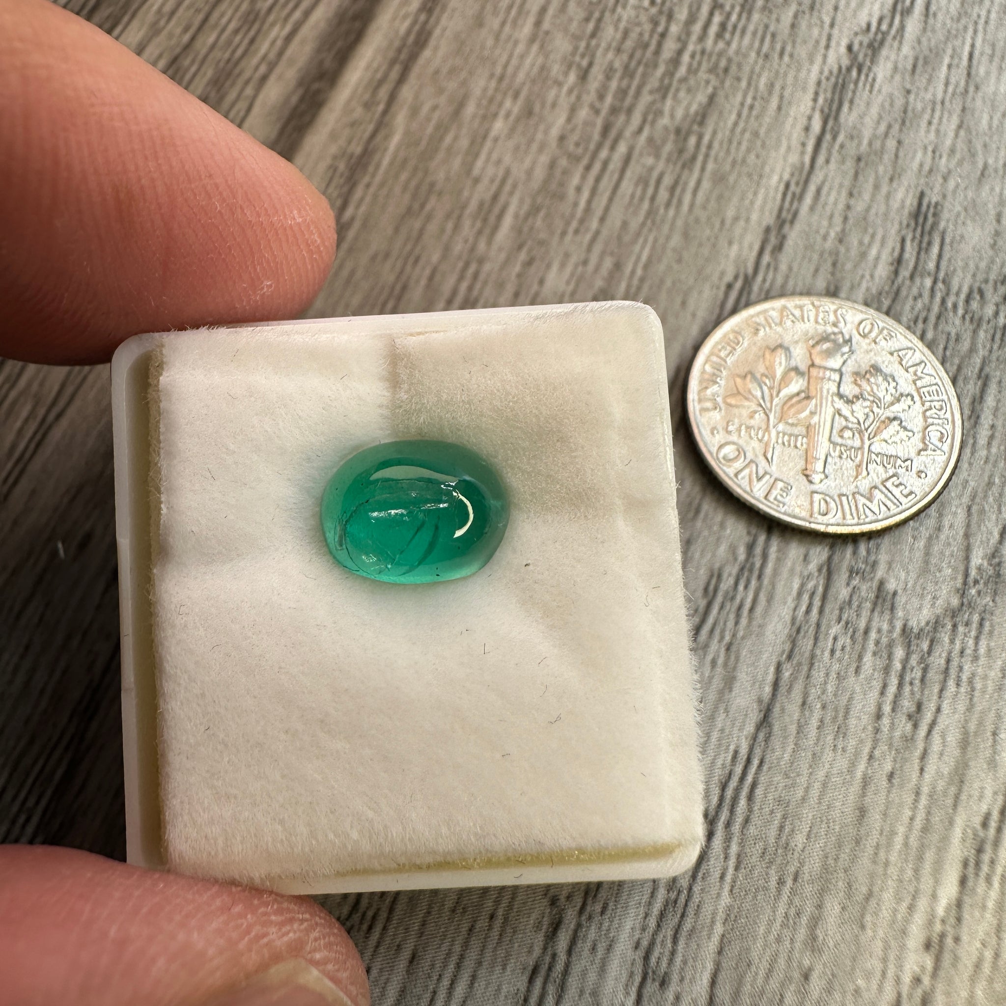 Emerald, 1.99ct, Tanzania, No Oil, Untreated Unheated. Internal fracture that would have normally been hidden with oil