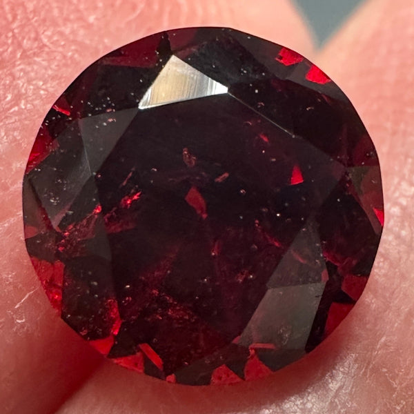 Umba Garnet, 2.70ct, Tanzania. Untreated Unheated, dark with slight spots