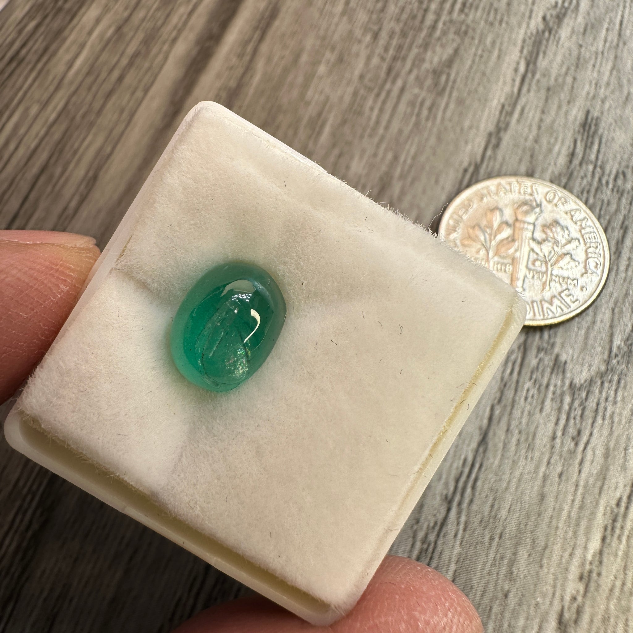 Emerald, 1.99ct, Tanzania, No Oil, Untreated Unheated. Internal fracture that would have normally been hidden with oil