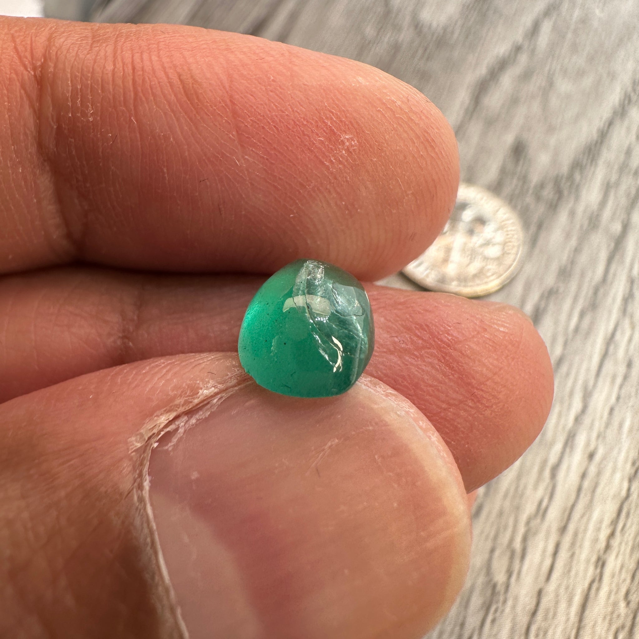 Emerald, 1.99ct, Tanzania, No Oil, Untreated Unheated. Internal fracture that would have normally been hidden with oil