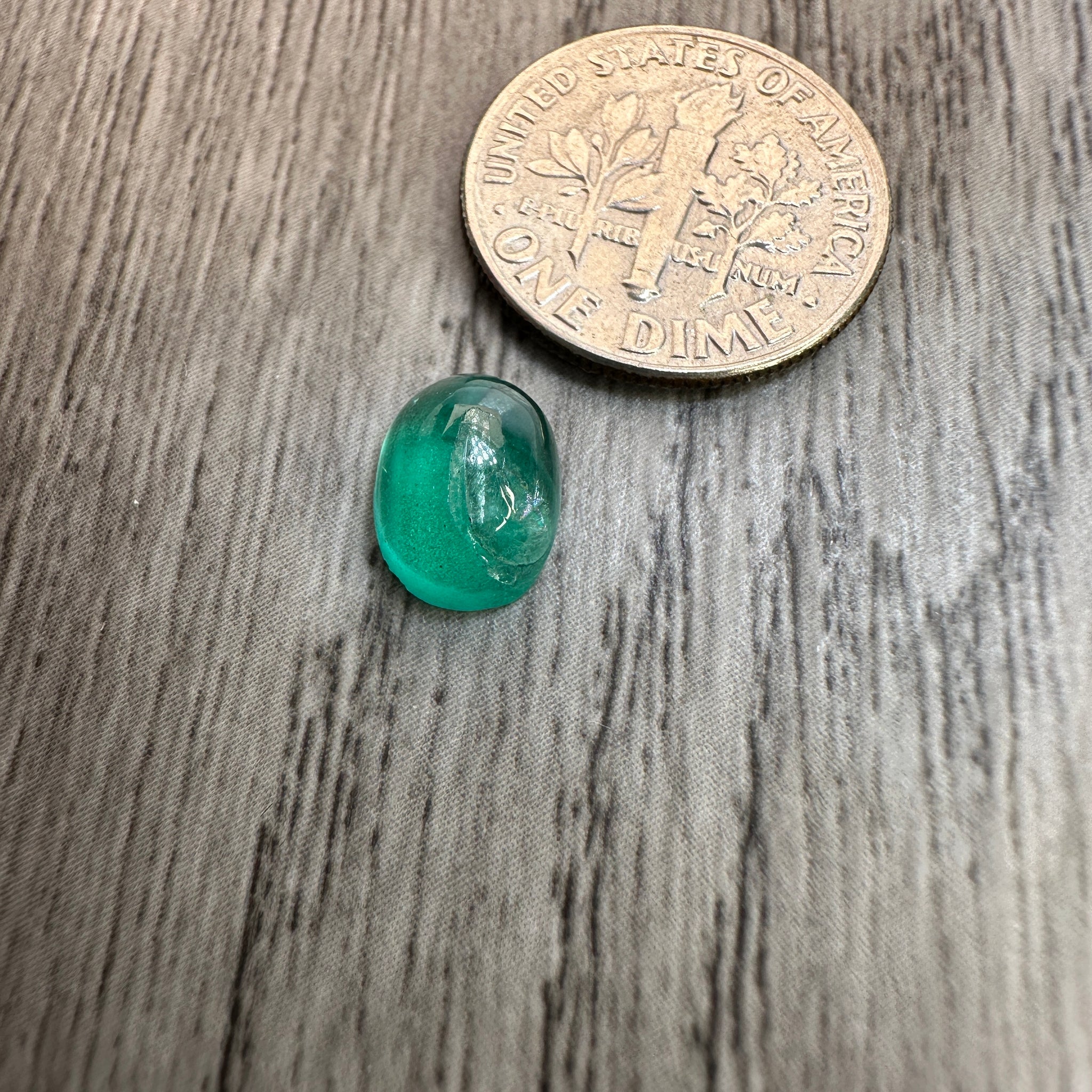 Emerald, 1.99ct, Tanzania, No Oil, Untreated Unheated. Internal fracture that would have normally been hidden with oil
