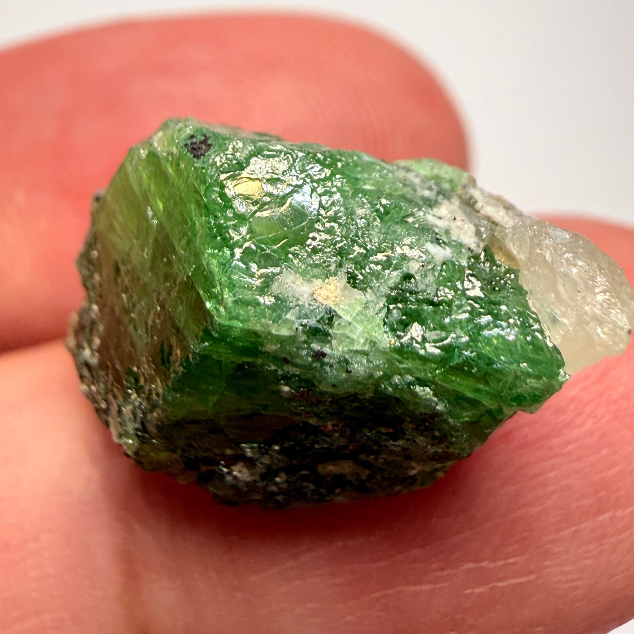 Tsavorite Garnet Crystal on matrix, 23.19ct, Merelani, Tanzania, Untreated Unheated