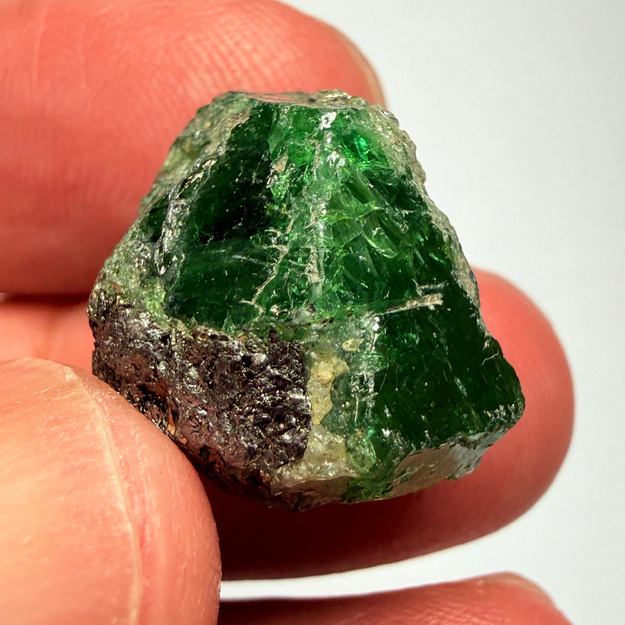 Tsavorite Garnet Crystal on matrix, 30.16ct, Merelani, Tanzania, Untreated Unheated