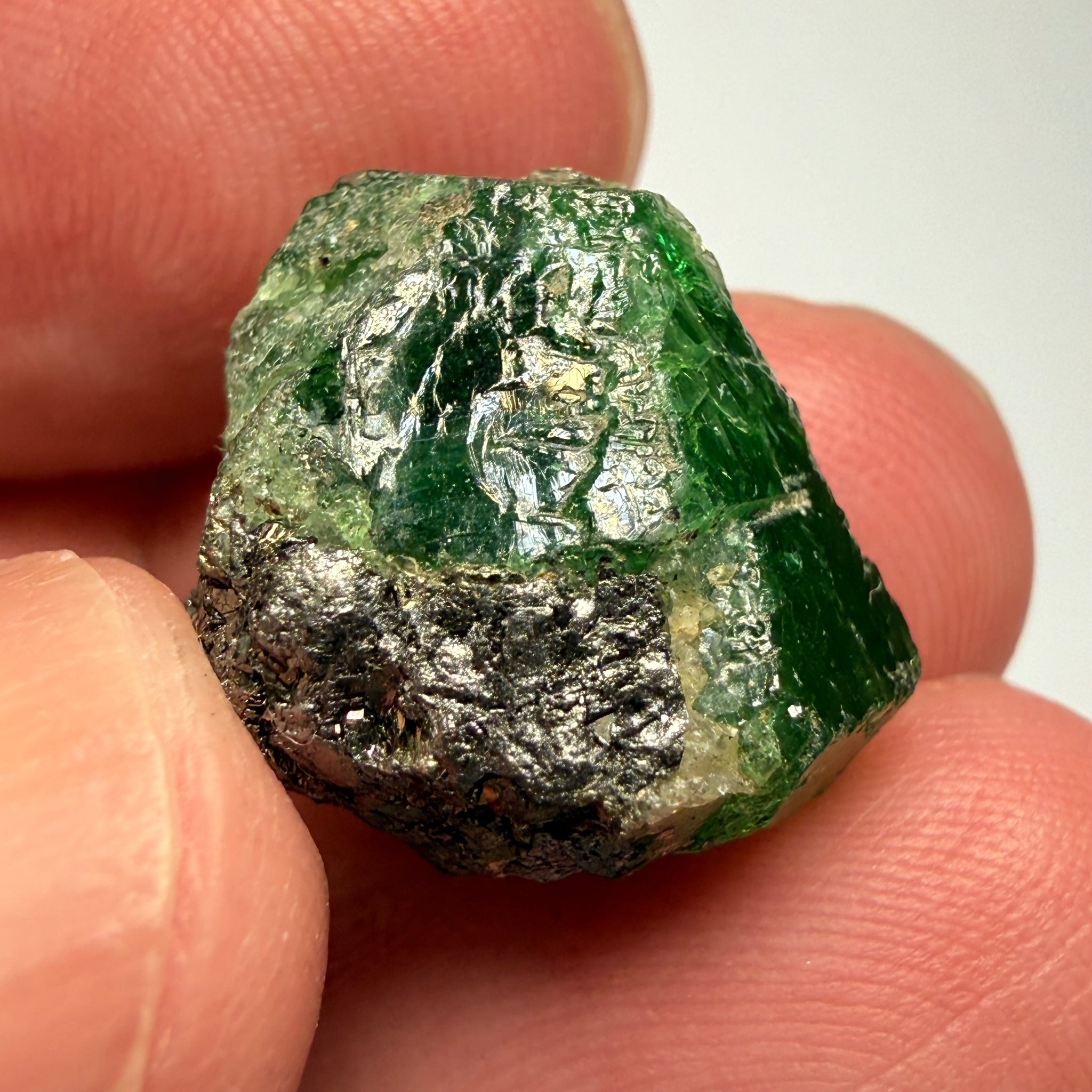 Tsavorite Garnet Crystal on matrix, 30.16ct, Merelani, Tanzania, Untreated Unheated
