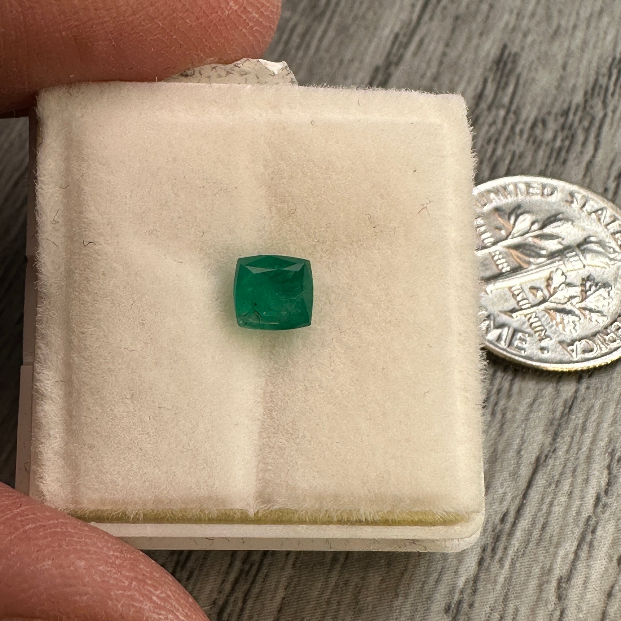 Emerald, Tanzania, 0.47ct, No Oil, Untreated Unheated