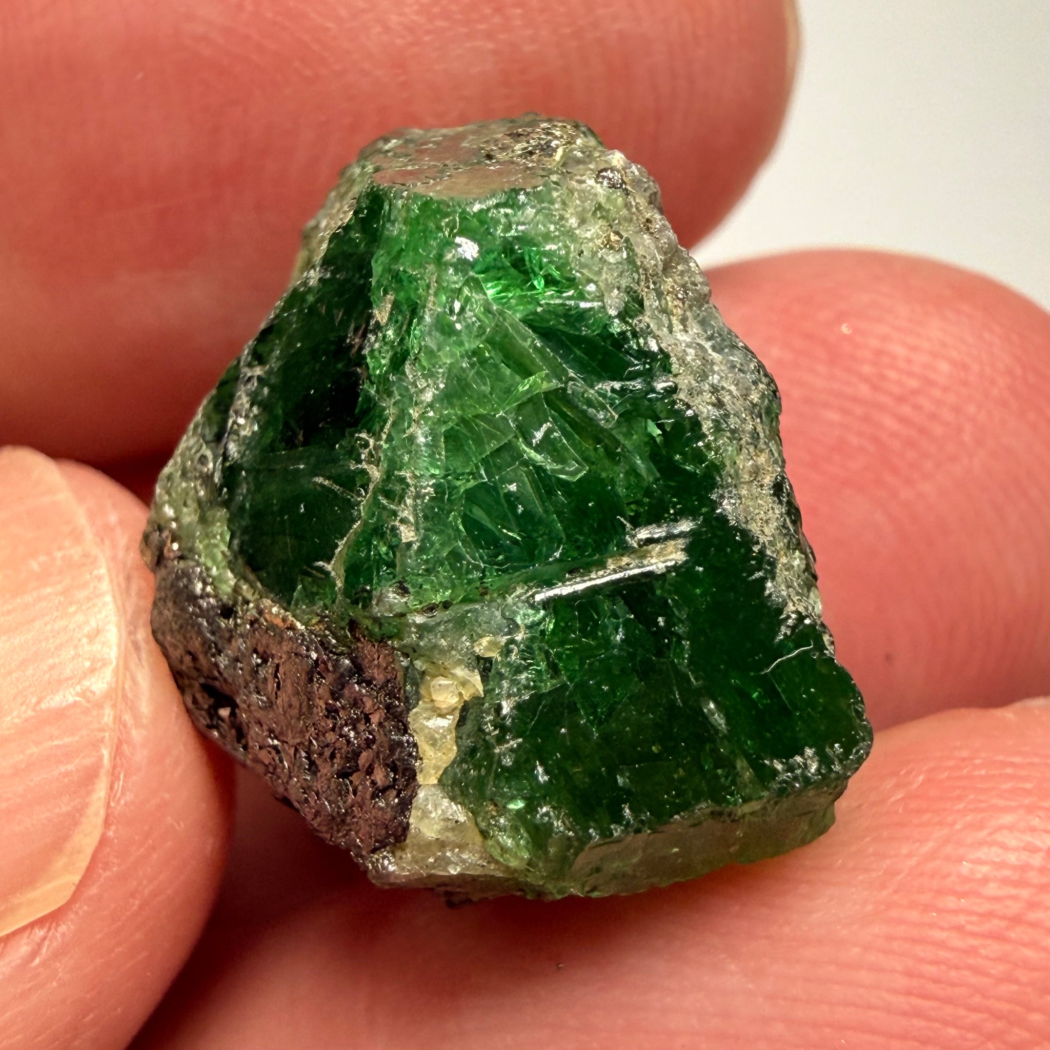 Tsavorite Garnet Crystal on matrix, 30.16ct, Merelani, Tanzania, Untreated Unheated