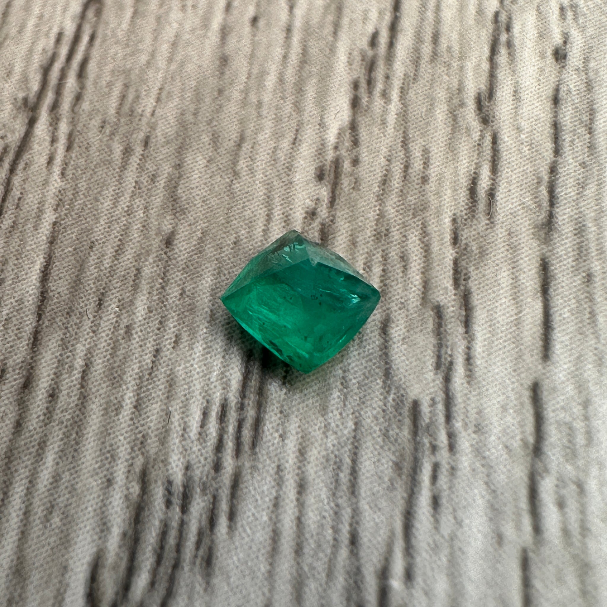 Emerald, Tanzania, 0.47ct, No Oil, Untreated Unheated