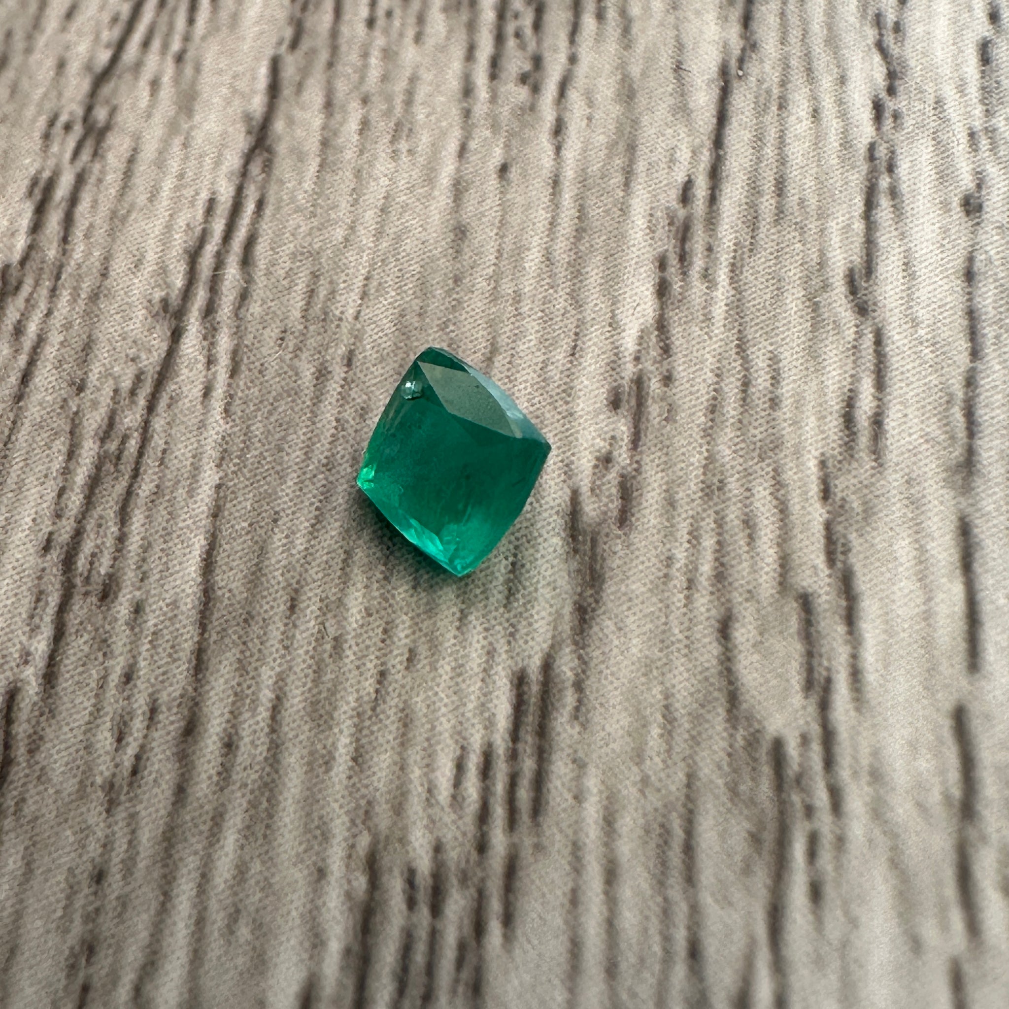 Emerald, Tanzania, 0.47ct, No Oil, Untreated Unheated