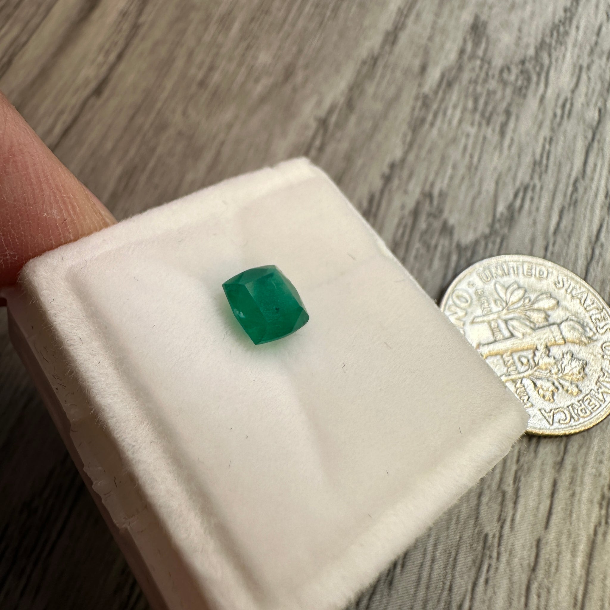 Emerald, 0.67ct, Tanzania, No Oil, Untreated Unheated