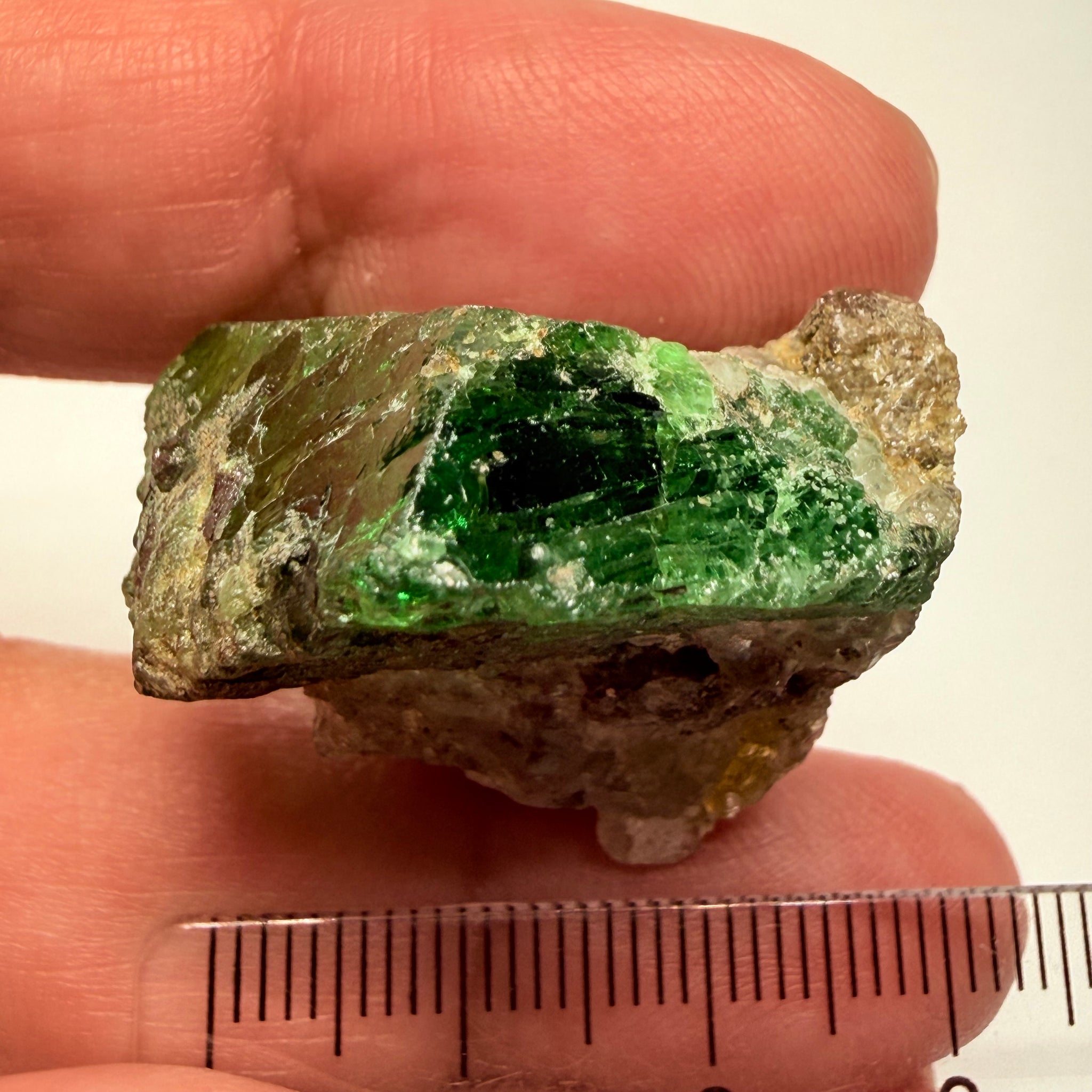 Tsavorite Garnet Crystal on matrix, 122.59ct, Merelani, Tanzania, Untreated Unheated