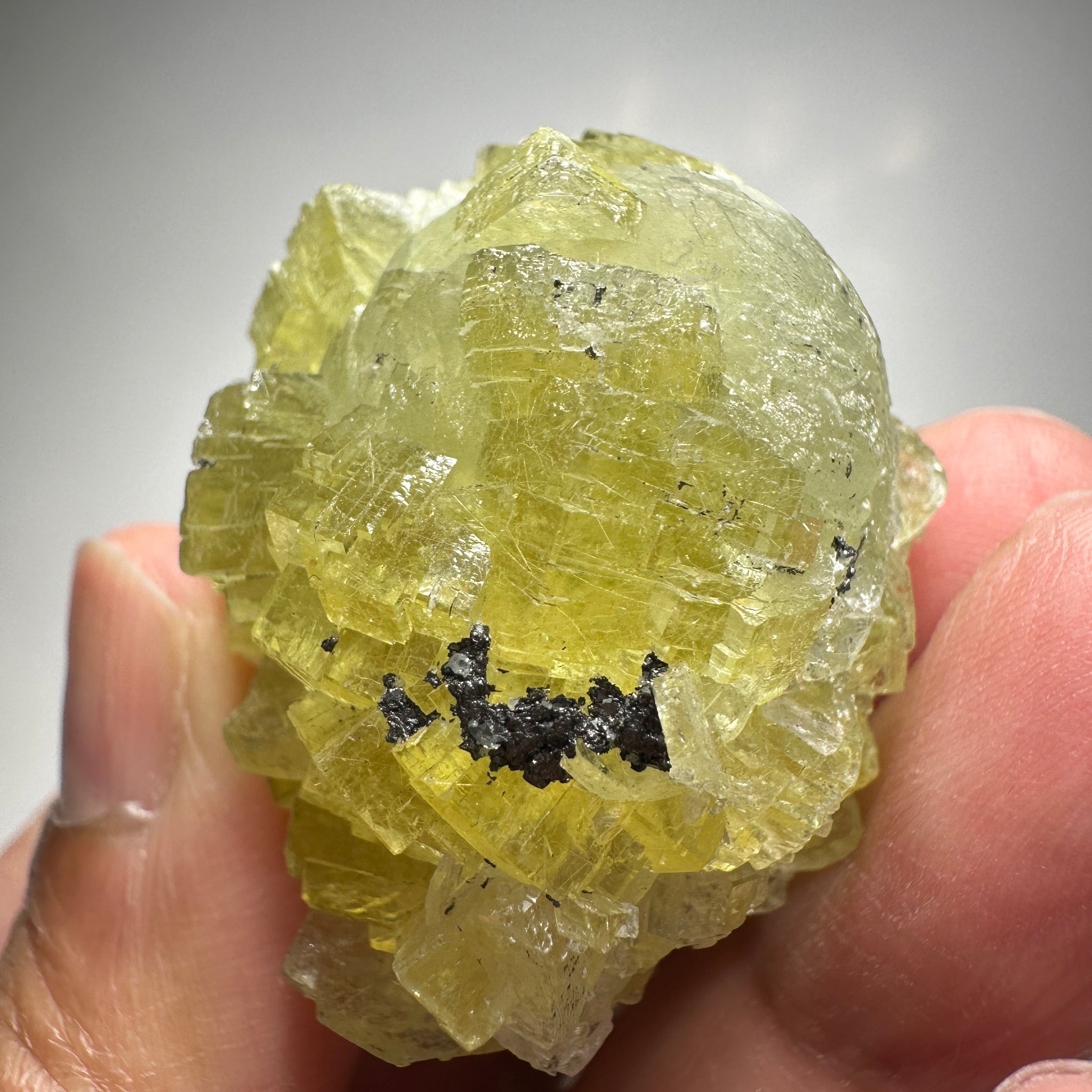 Prehinite Crystal, 288ct / 57.60gm, Merelani, Tanzania, Untreated Unheated. 43.5mm x 32.5mm x 34.5mm