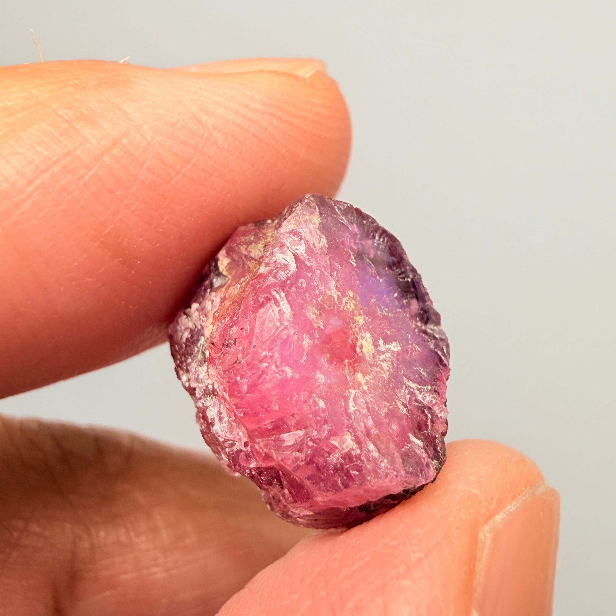 Winza Sapphire Crystal, 22.54ct, Tanzania, Untreated Unheated, gemmy crystal, great for faceting or cabbing/carving, or as a specimen