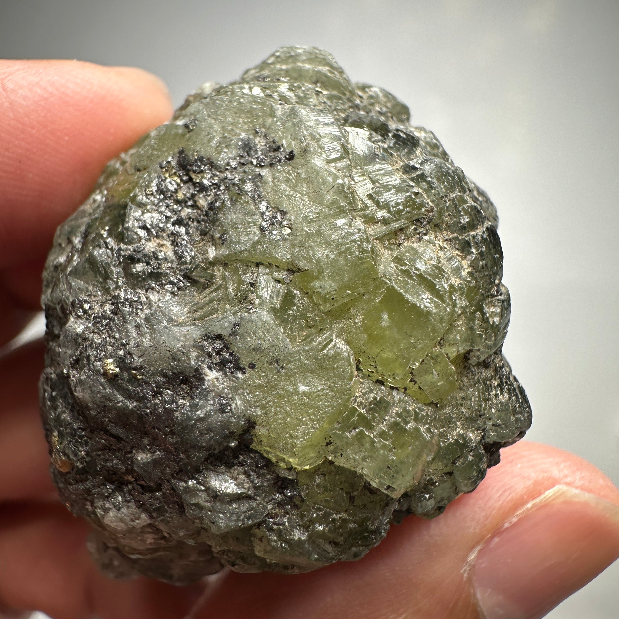 Prehinite Crystal, 323ct / 64.60gm, Merelani, Tanzania, Untreated Unheated. 41.80 x 37.00 x 34.40mm