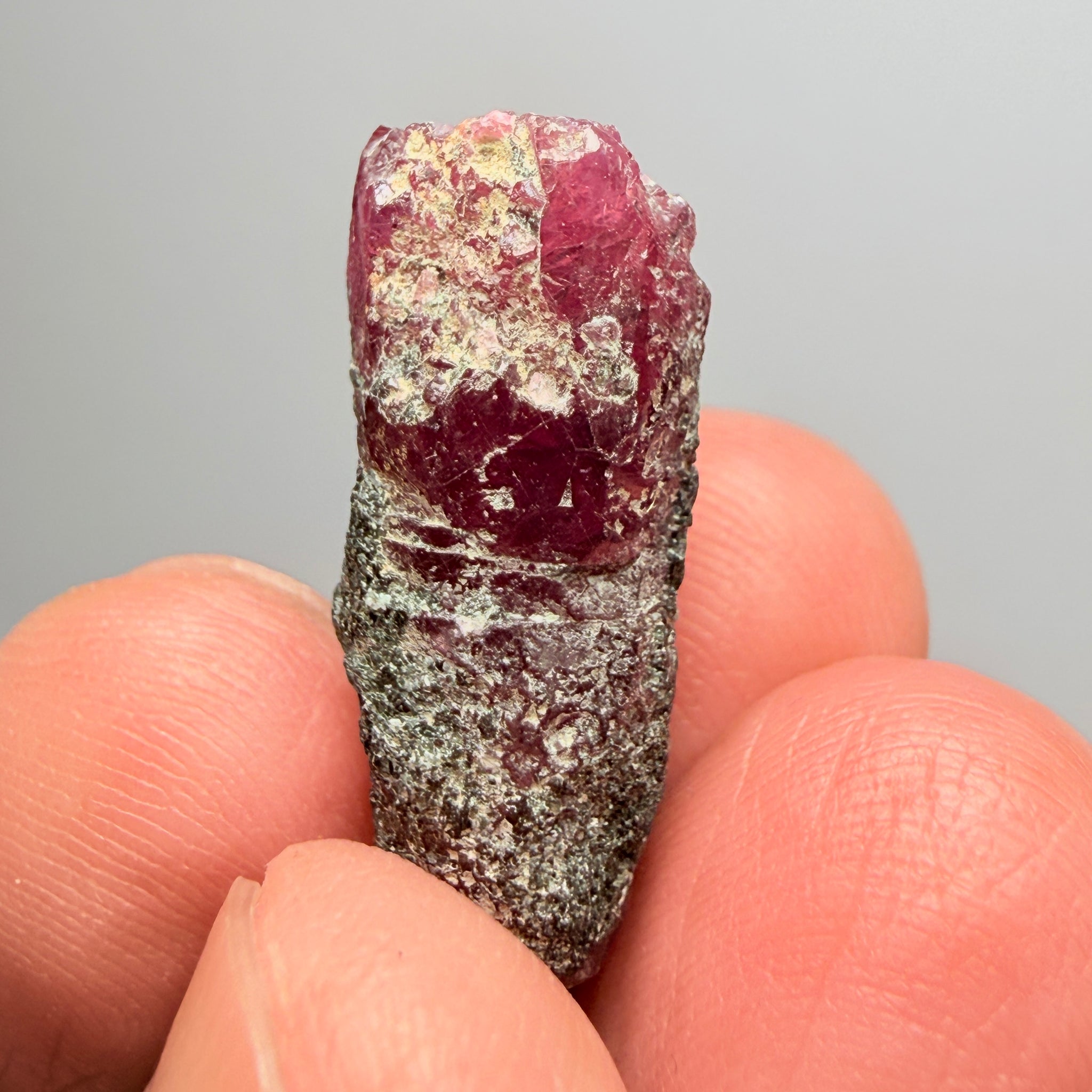 Winza Sapphire Crystal, 27.31ct, Tanzania, Untreated Unheated, gemmy crystal, great for faceting or cabbing/carving, or as a specimen