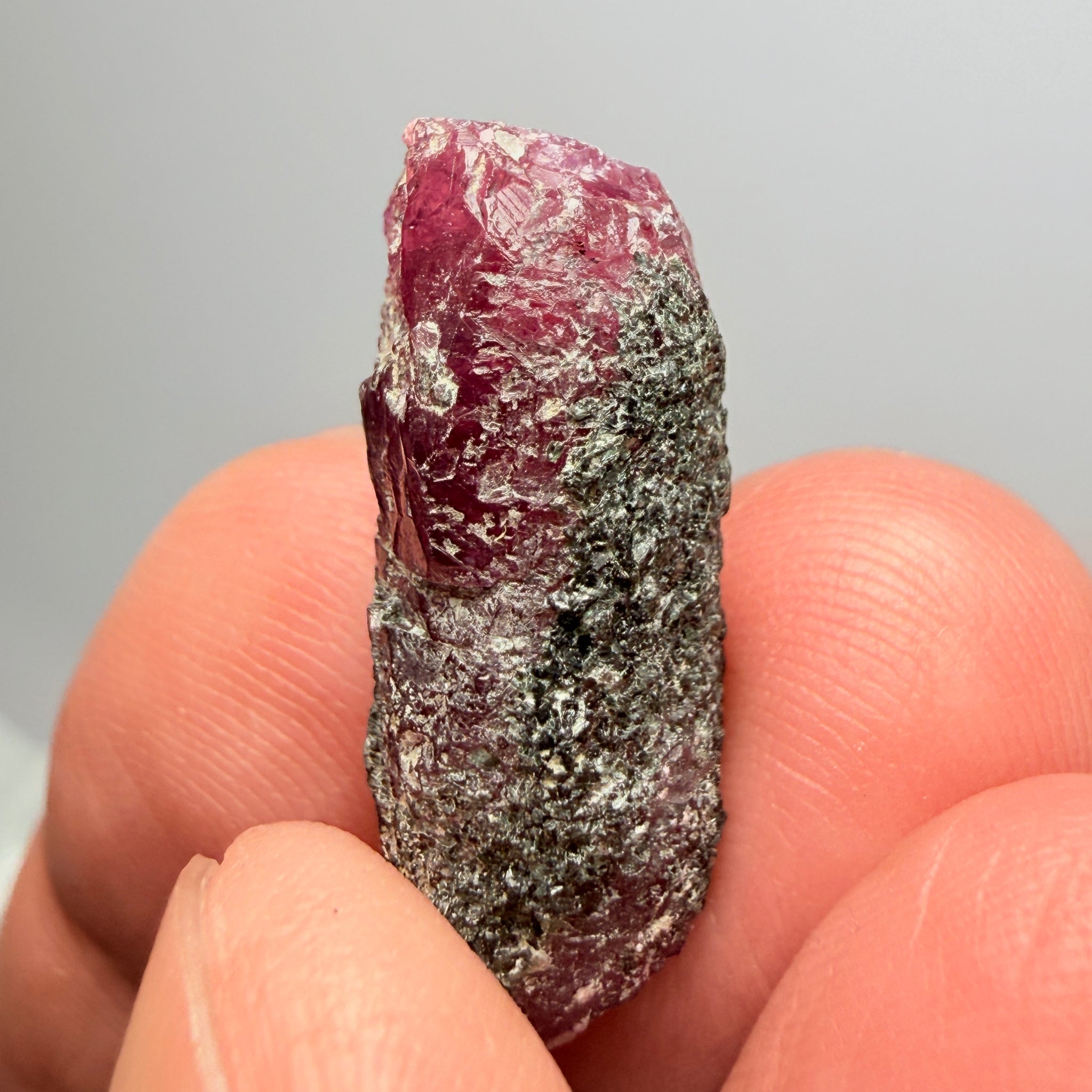 Winza Sapphire Crystal, 27.31ct, Tanzania, Untreated Unheated, gemmy crystal, great for faceting or cabbing/carving, or as a specimen