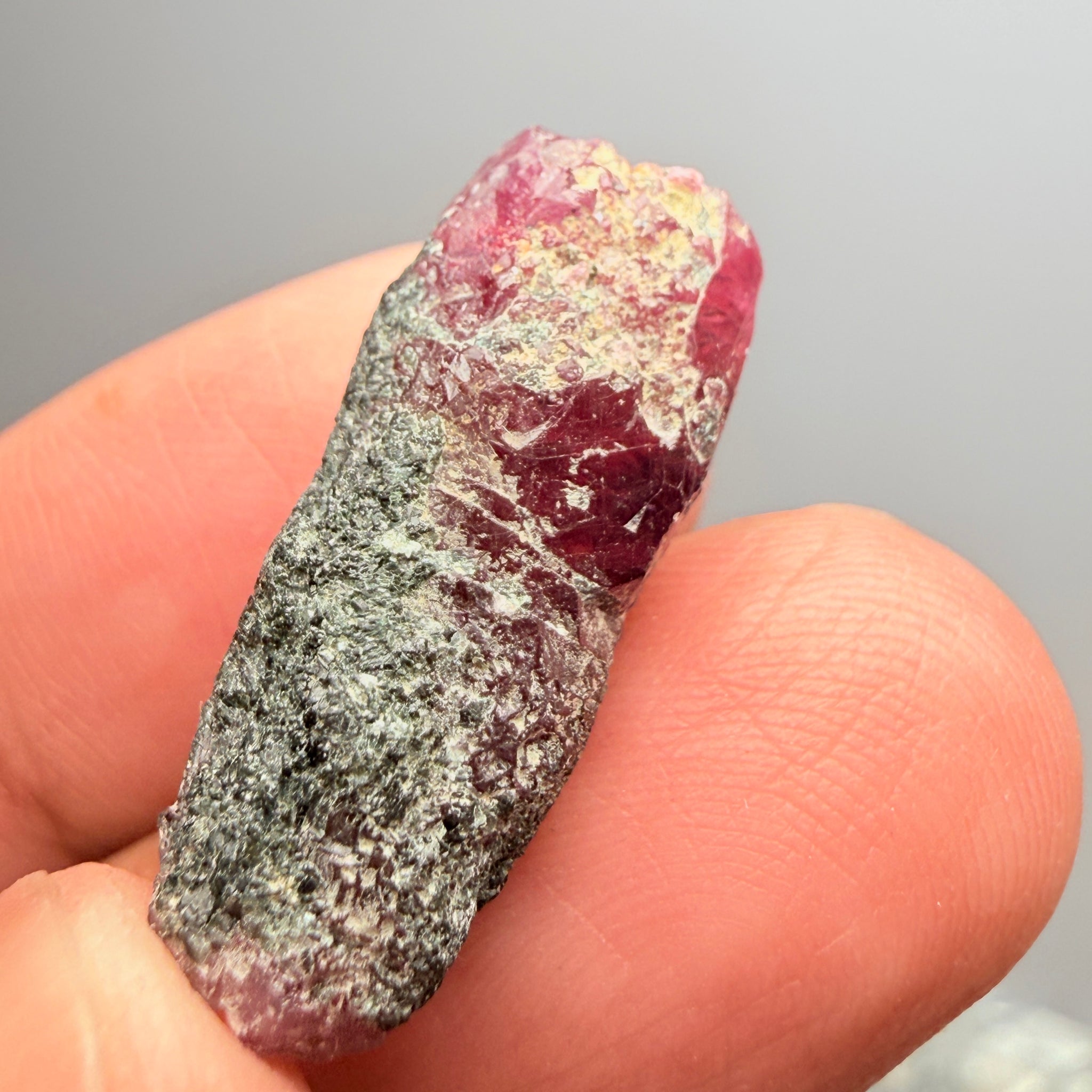 Winza Sapphire Crystal, 27.31ct, Tanzania, Untreated Unheated, gemmy crystal, great for faceting or cabbing/carving, or as a specimen