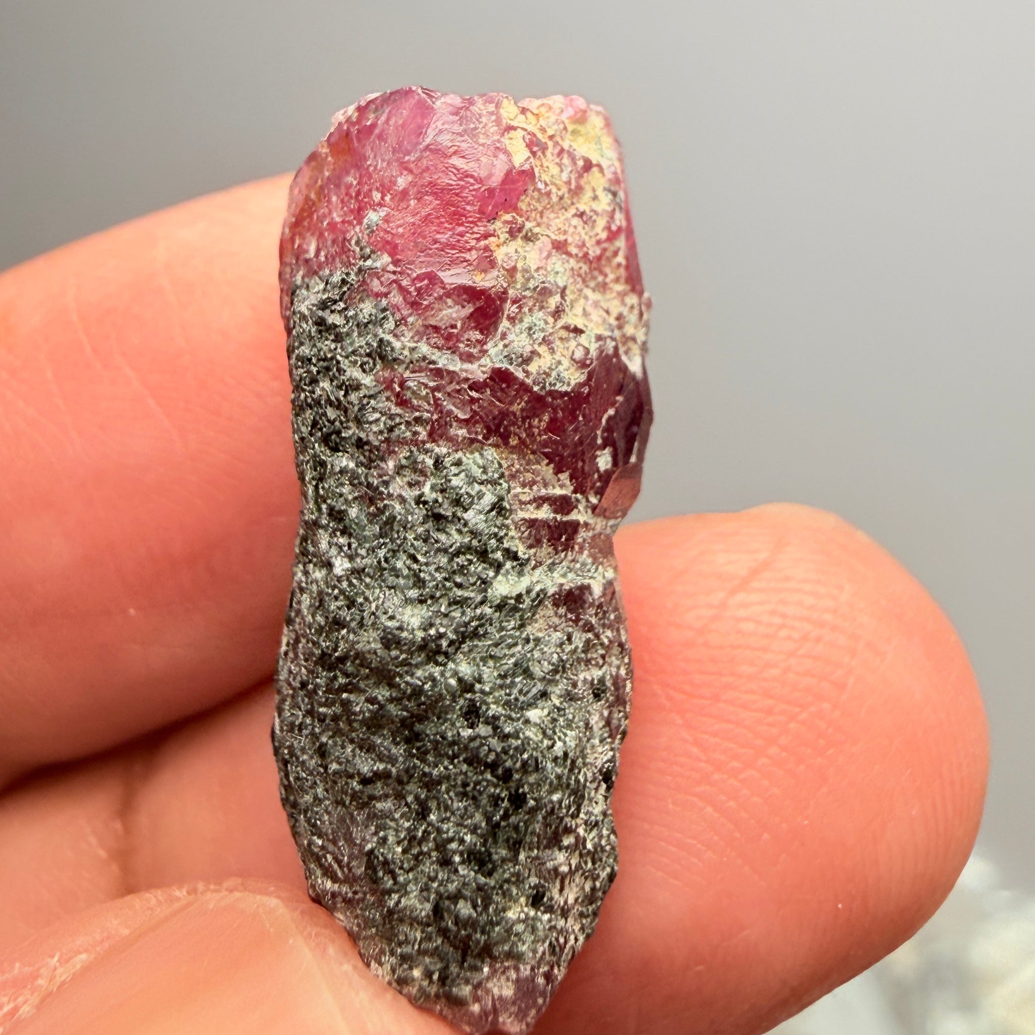 Winza Sapphire Crystal, 27.31ct, Tanzania, Untreated Unheated, gemmy crystal, great for faceting or cabbing/carving, or as a specimen