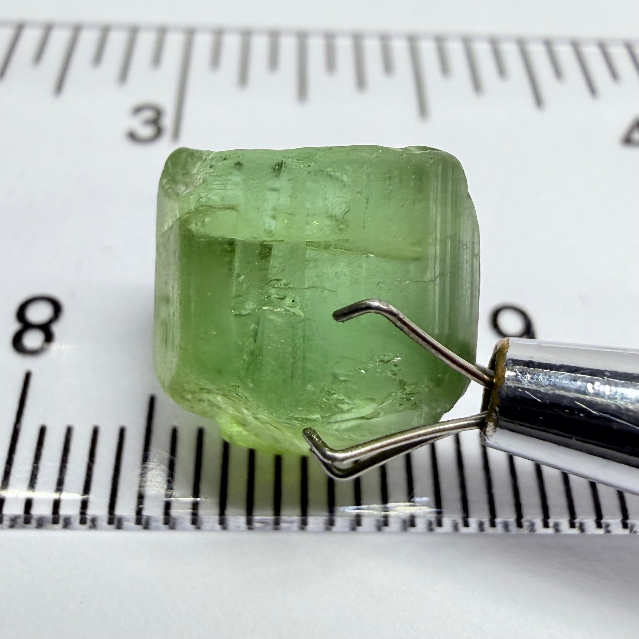 Congo Tourmaline, 8.88ct, Untreated Unheated, dividing crack, see pics I have market the crack, with crack out larger piece is vvs-if