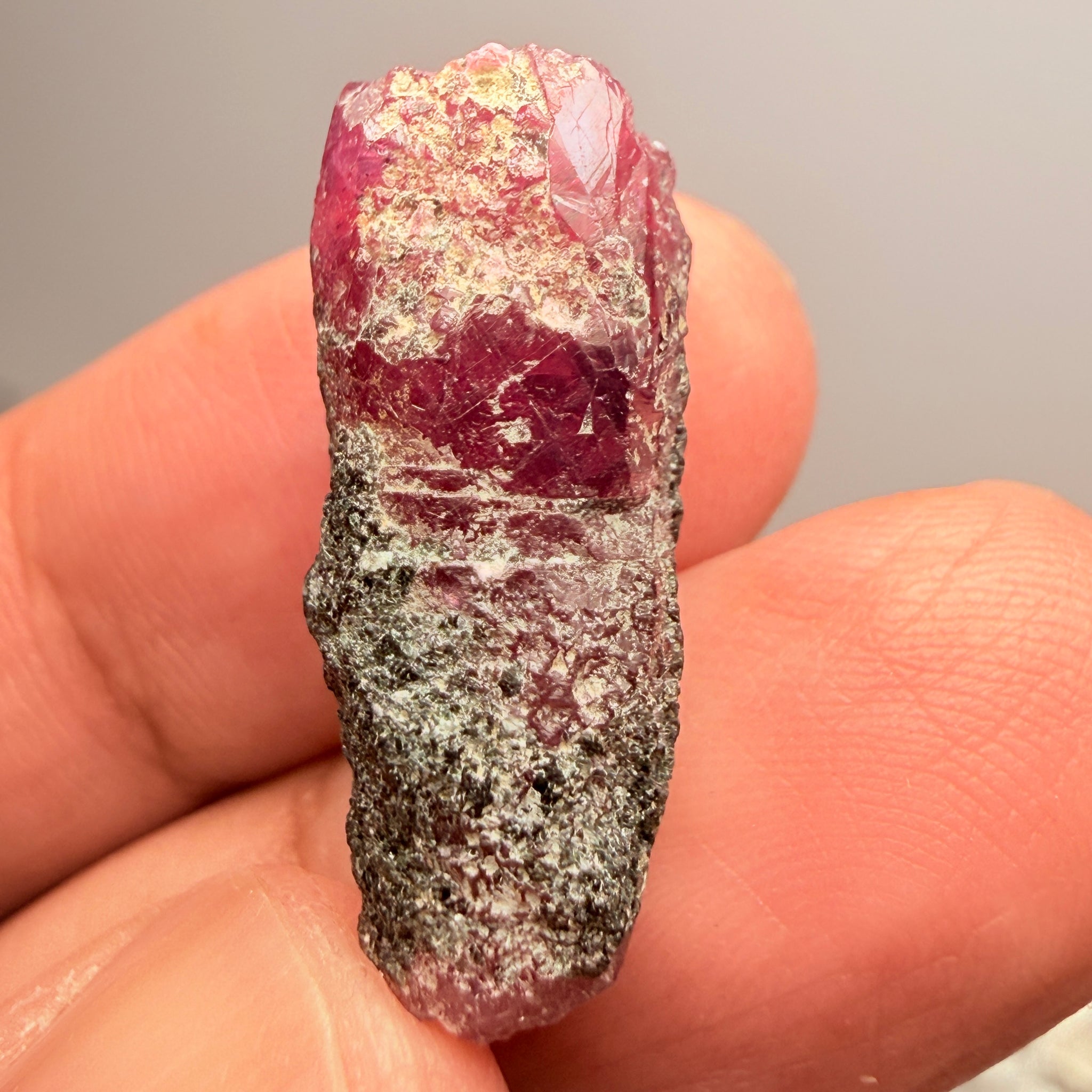 Winza Sapphire Crystal, 27.31ct, Tanzania, Untreated Unheated, gemmy crystal, great for faceting or cabbing/carving, or as a specimen