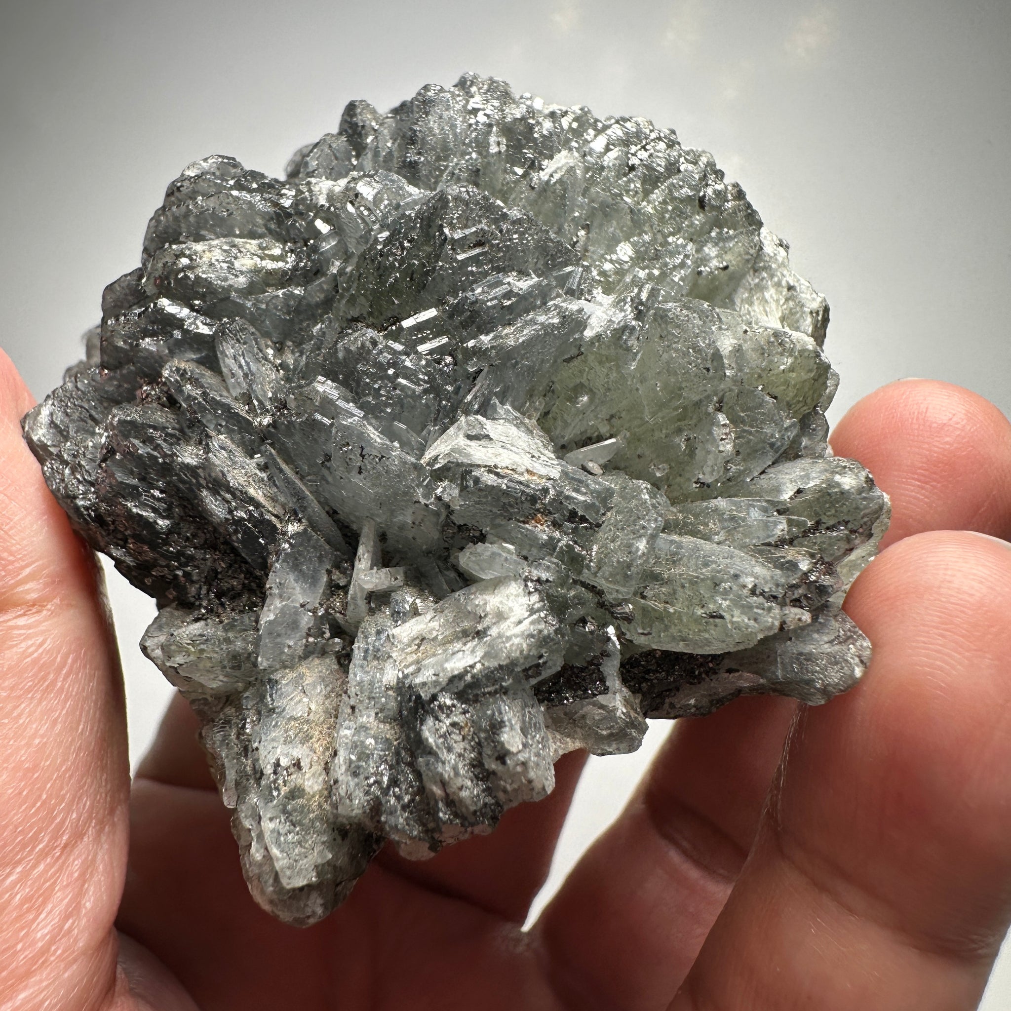 Prehinite Crystal, 1106.50ct / 221.30gm, Merelani, Tanzania, Untreated Unheated. 64.20 x 63.50 x 61.80mm