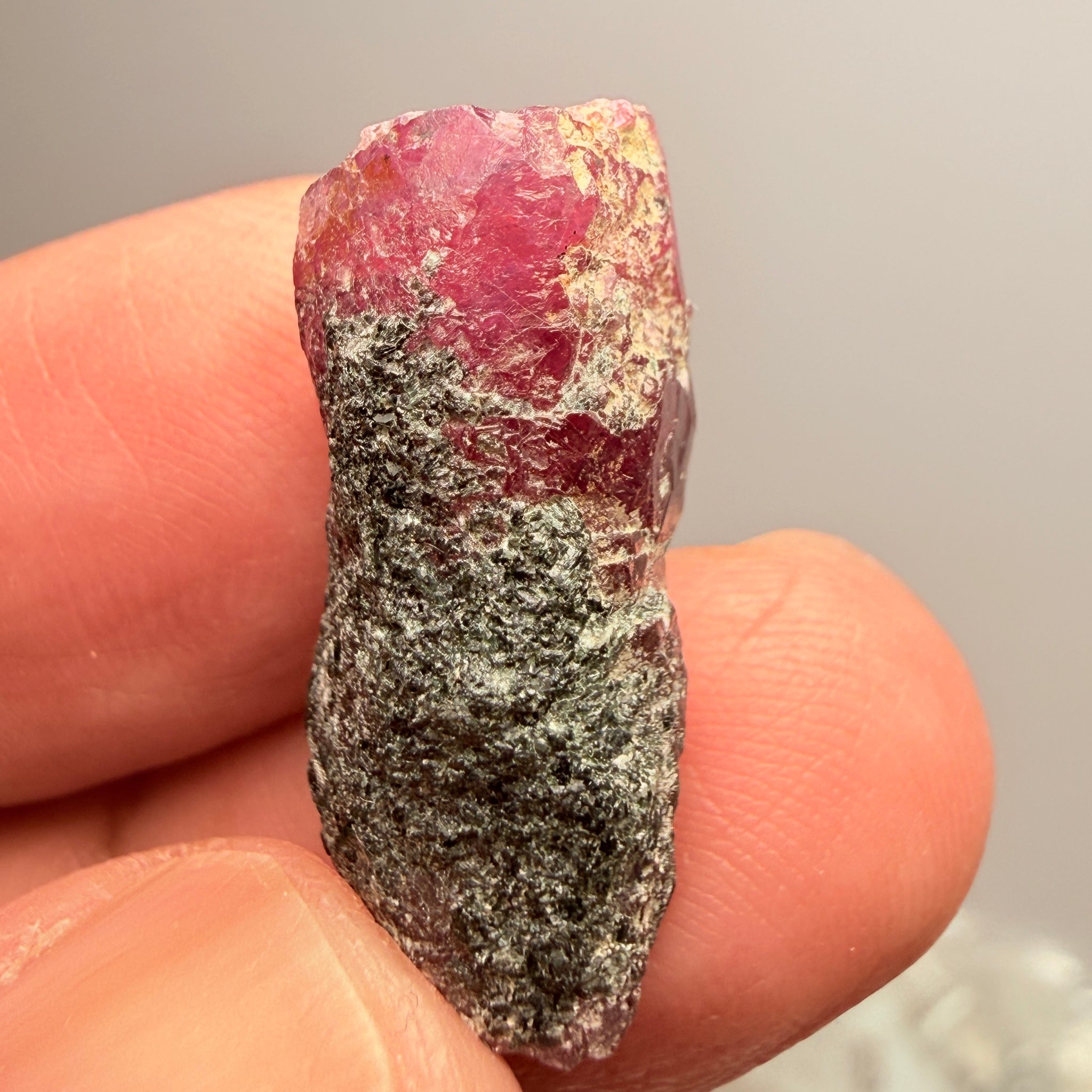 Winza Sapphire Crystal, 27.31ct, Tanzania, Untreated Unheated, gemmy crystal, great for faceting or cabbing/carving, or as a specimen