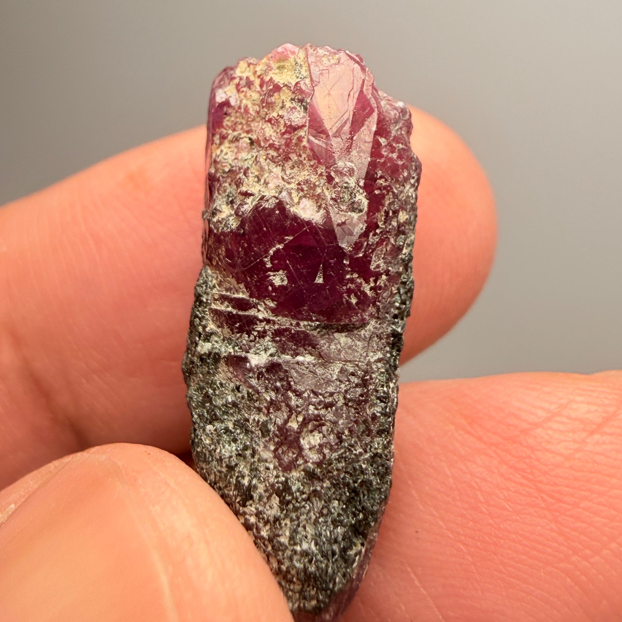 Winza Sapphire Crystal, 27.31ct, Tanzania, Untreated Unheated, gemmy crystal, great for faceting or cabbing/carving, or as a specimen