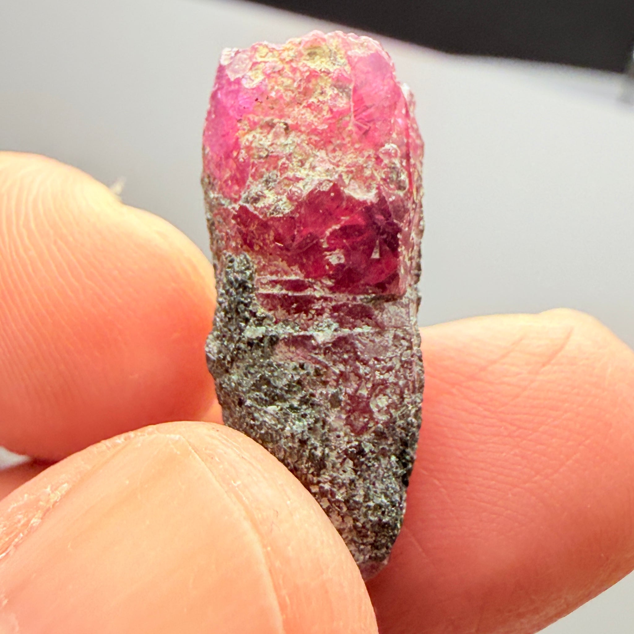 Winza Sapphire Crystal, 27.31ct, Tanzania, Untreated Unheated, gemmy crystal, great for faceting or cabbing/carving, or as a specimen