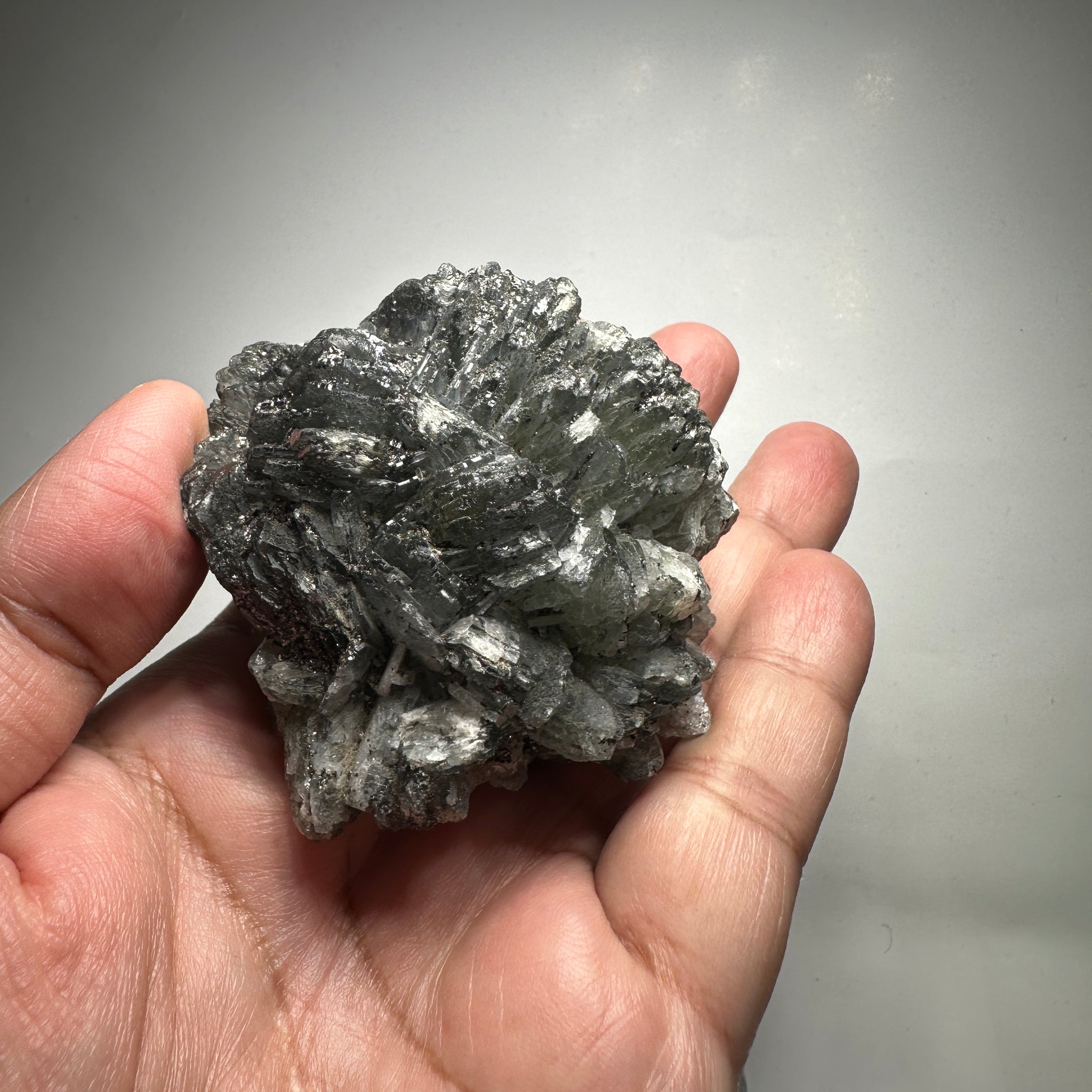 Prehinite Crystal, 1106.50ct / 221.30gm, Merelani, Tanzania, Untreated Unheated. 64.20 x 63.50 x 61.80mm