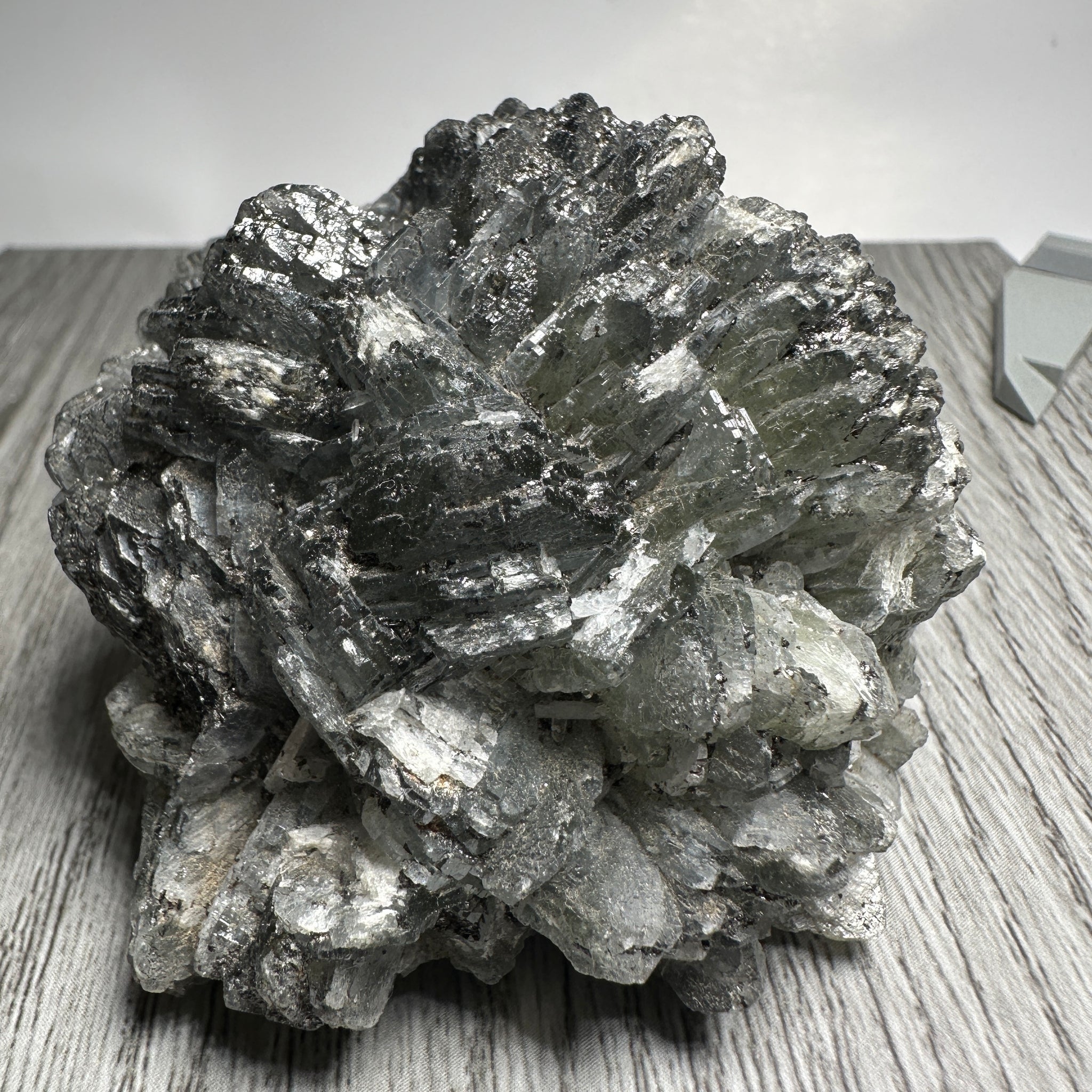 Prehinite Crystal, 1106.50ct / 221.30gm, Merelani, Tanzania, Untreated Unheated. 64.20 x 63.50 x 61.80mm